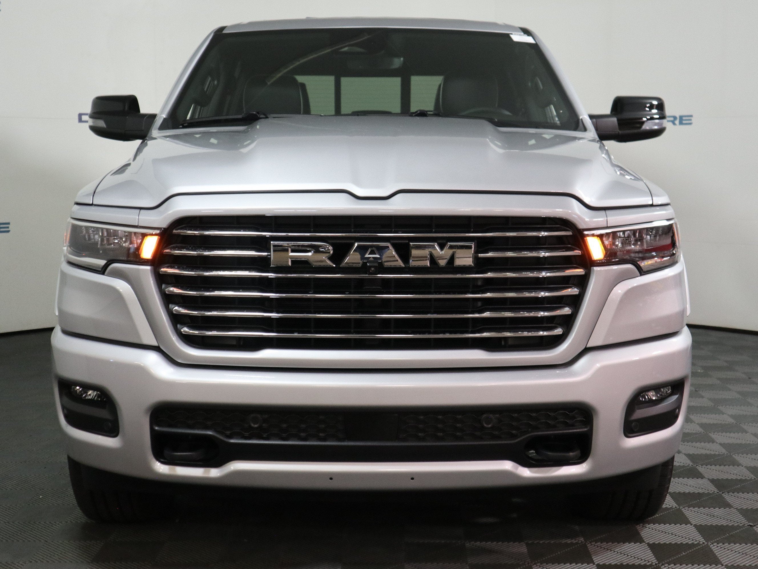 2027 RAM 1500 Laramie 4x4 Crew Cab