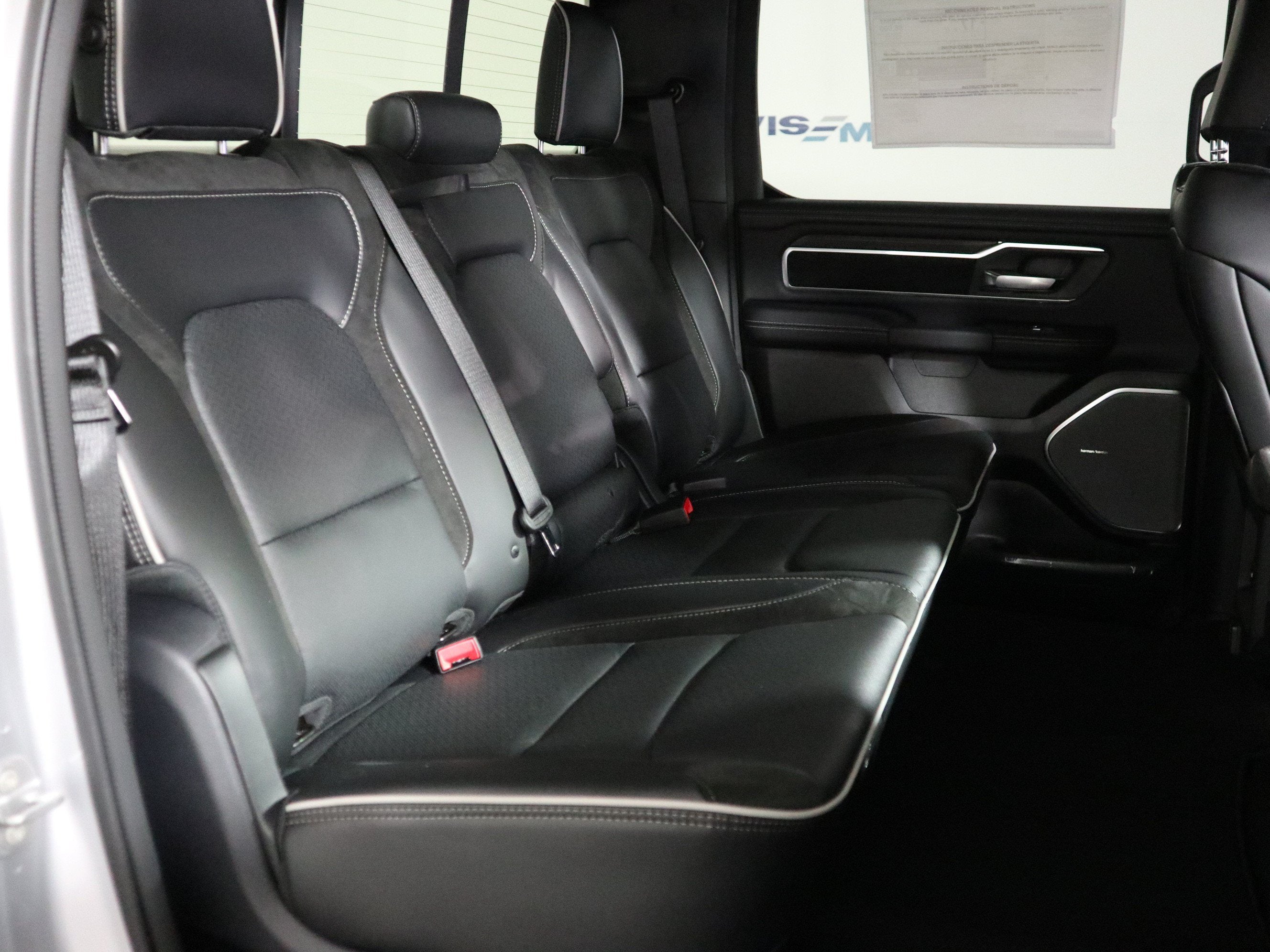 2027 RAM 1500 Laramie 4x4 Crew Cab