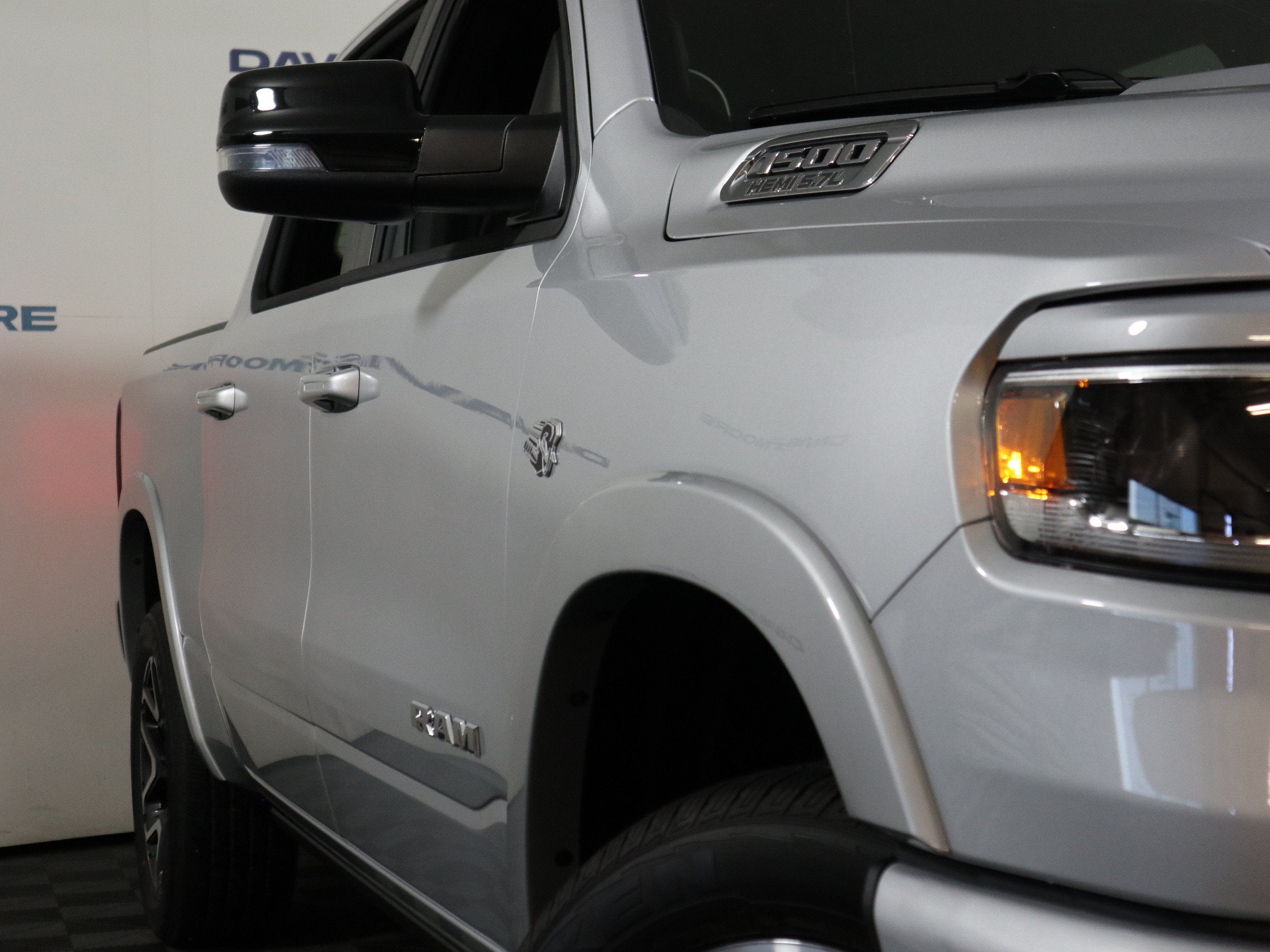 2027 RAM 1500 Laramie 4x4 Crew Cab