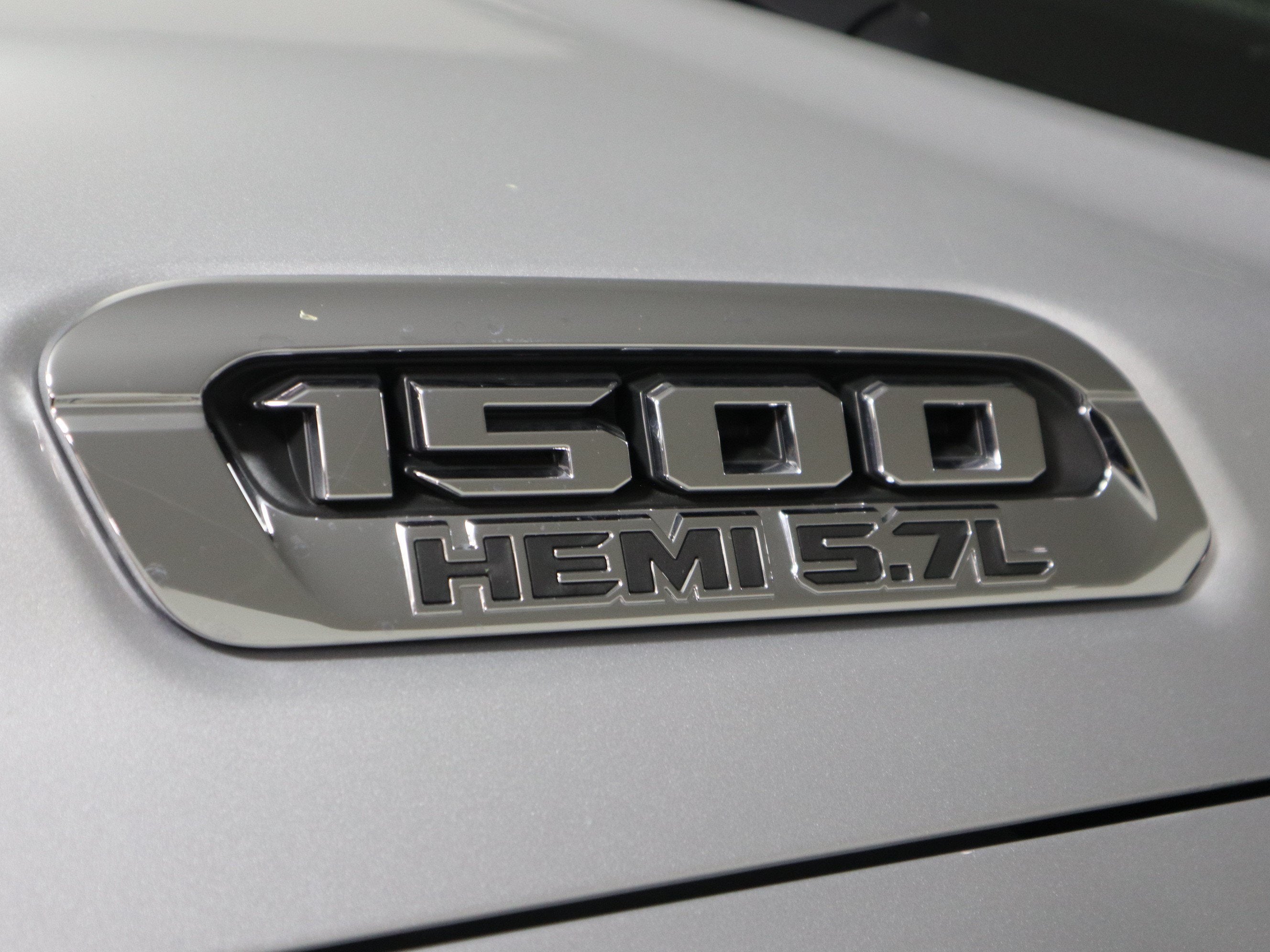 2027 RAM 1500 Laramie 4x4 Crew Cab