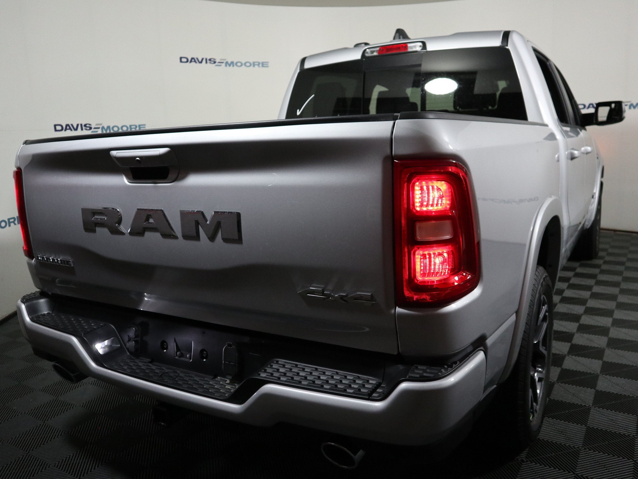 2027 RAM 1500 Laramie 4x4 Crew Cab