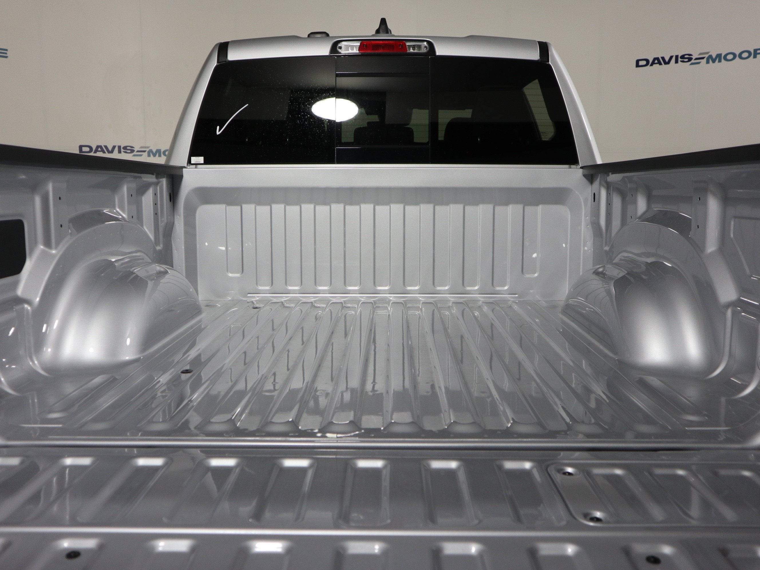 2027 RAM 1500 Laramie 4x4 Crew Cab