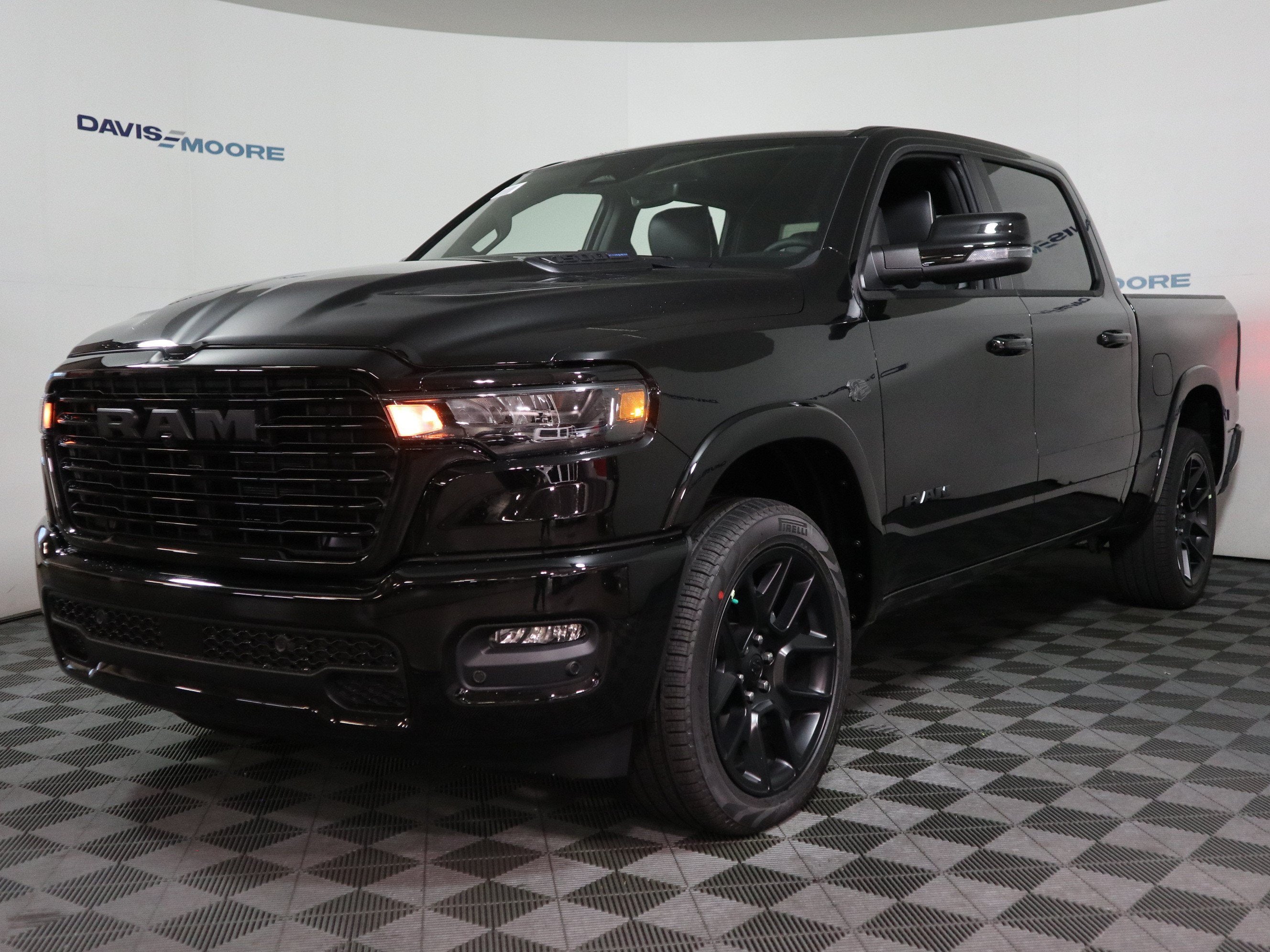 2027 RAM 1500 Laramie 4x4 Crew Cab