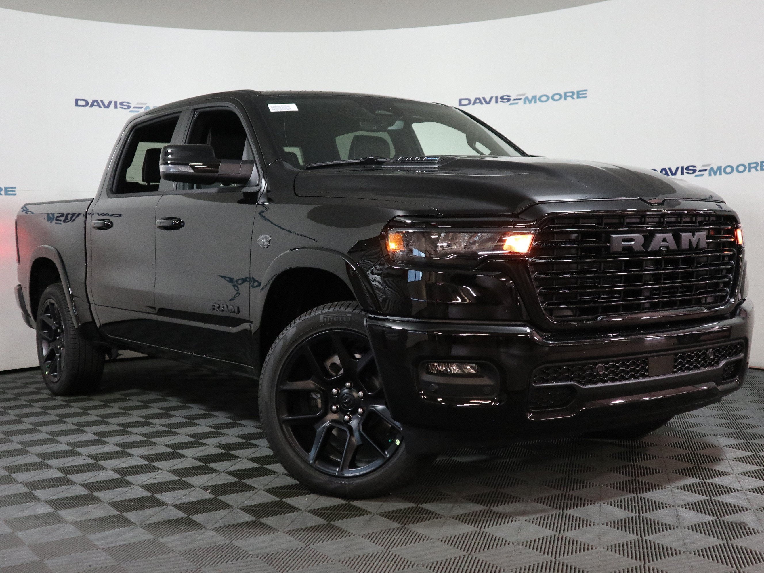 2027 RAM 1500 Laramie 4x4 Crew Cab