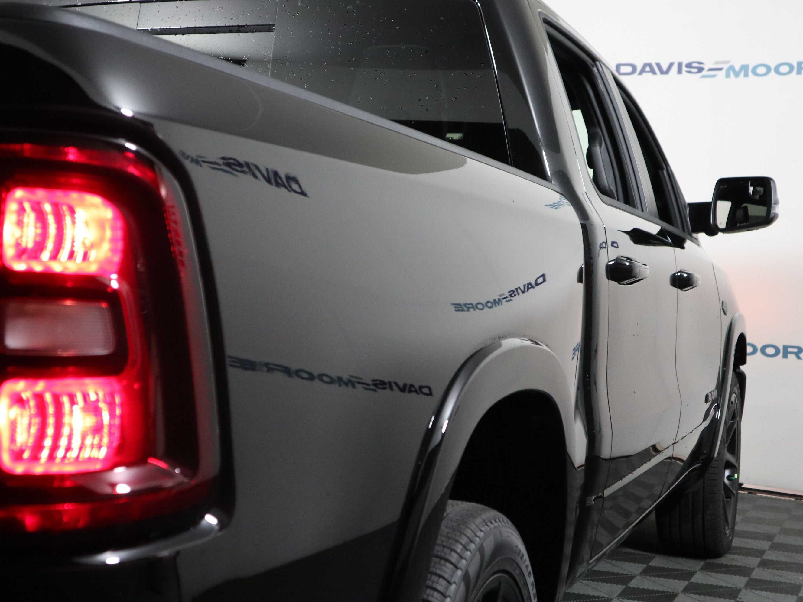 2027 RAM 1500 Laramie 4x4 Crew Cab
