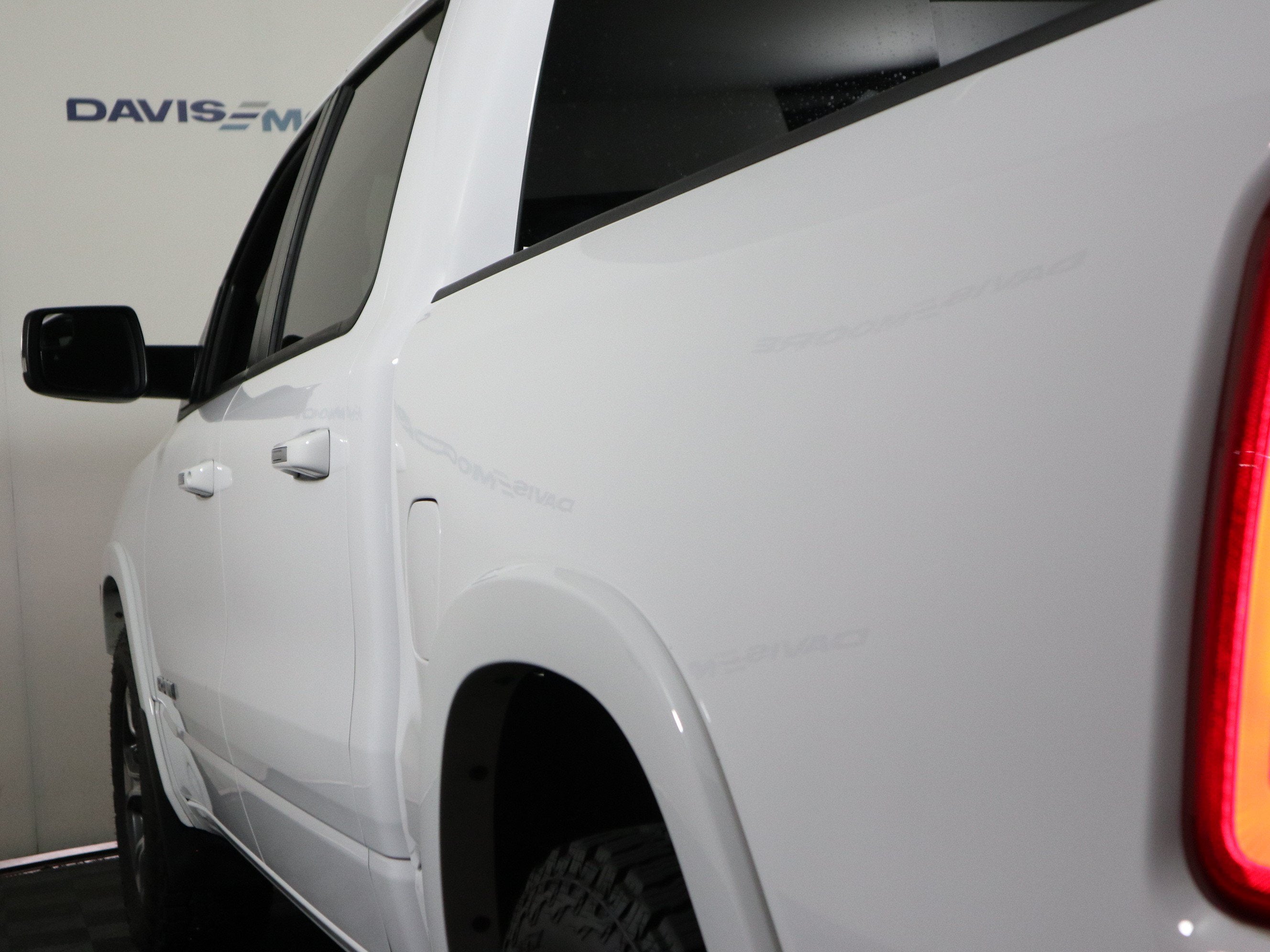 2022 RAM 1500 Laramie 4x4 Crew Cab