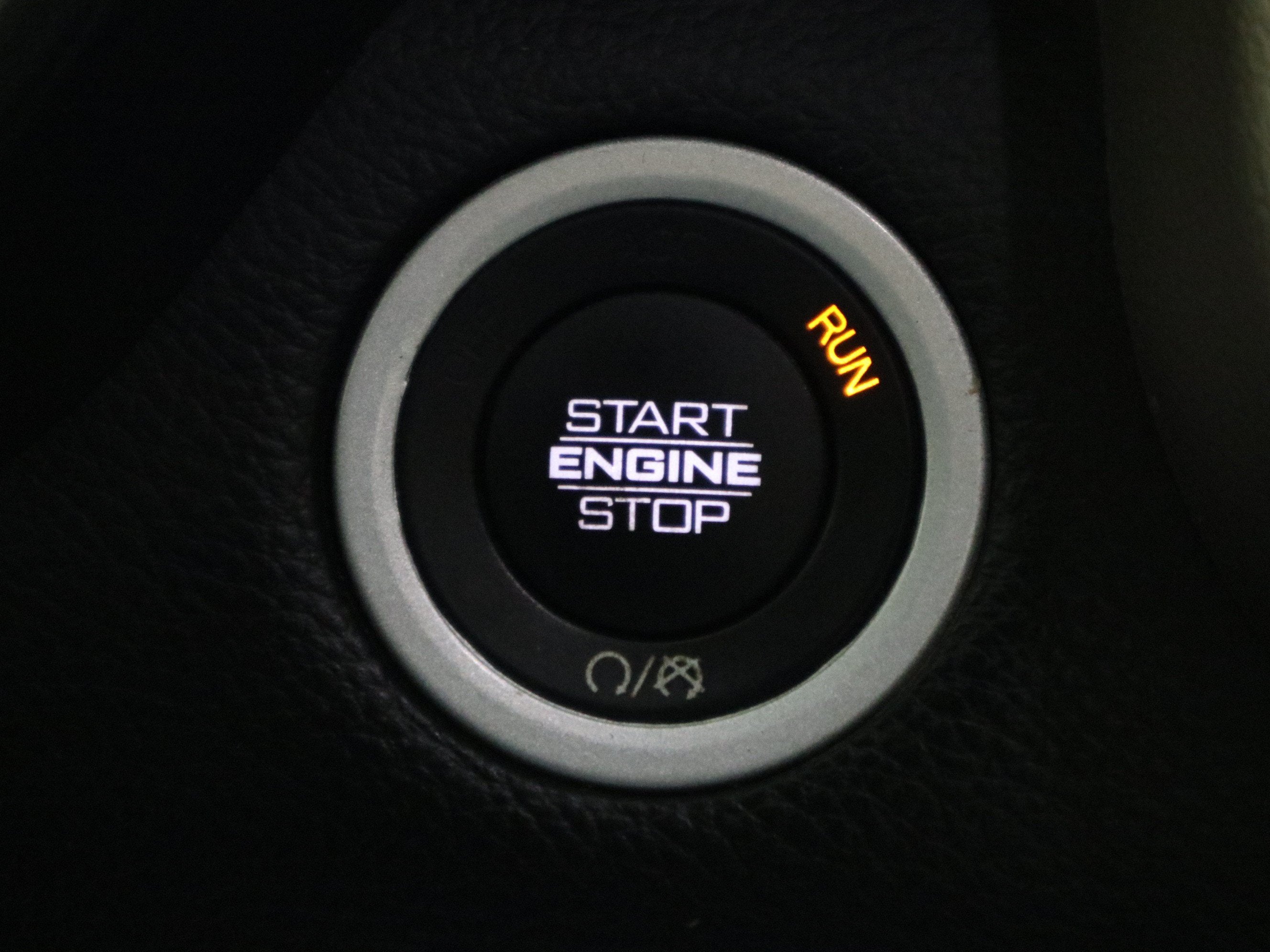 2022 RAM 1500 Laramie 4x4 Crew Cab