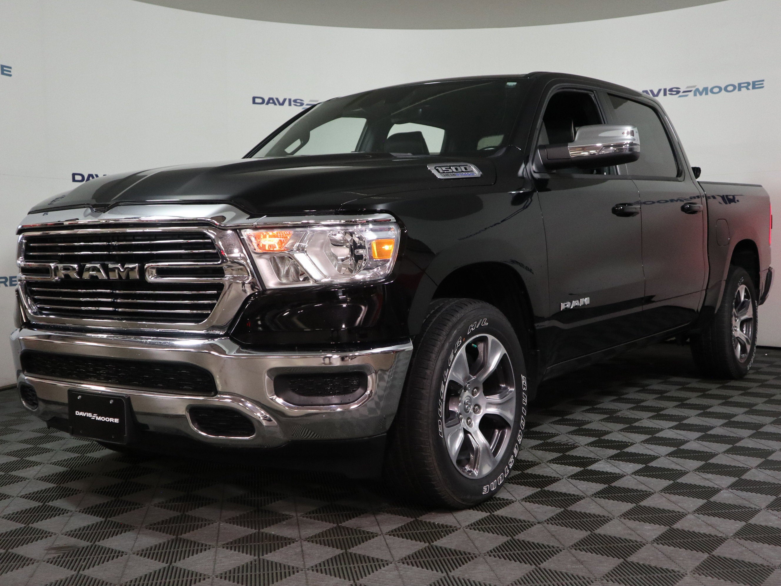 2023 RAM 1500 Laramie Crew Cab 4x4