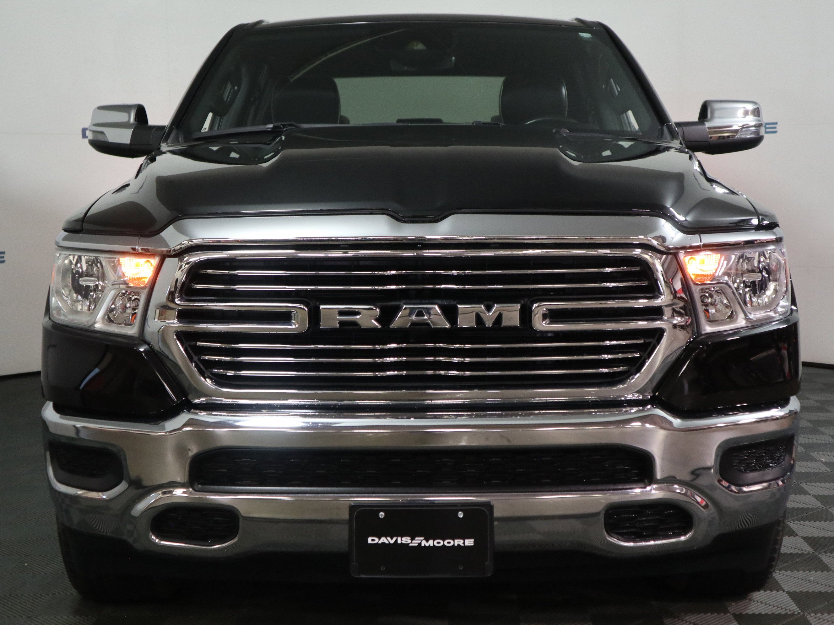 2023 RAM 1500 Laramie Crew Cab 4x4