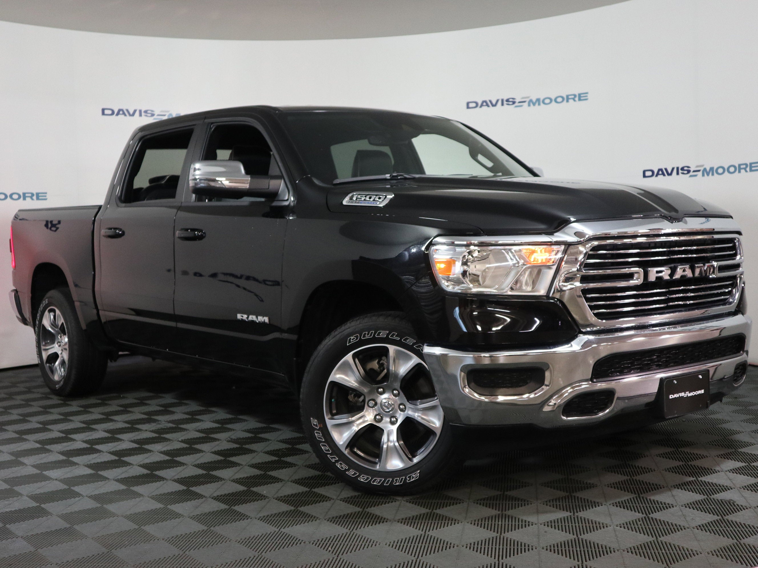 2023 RAM 1500 Laramie Crew Cab 4x4