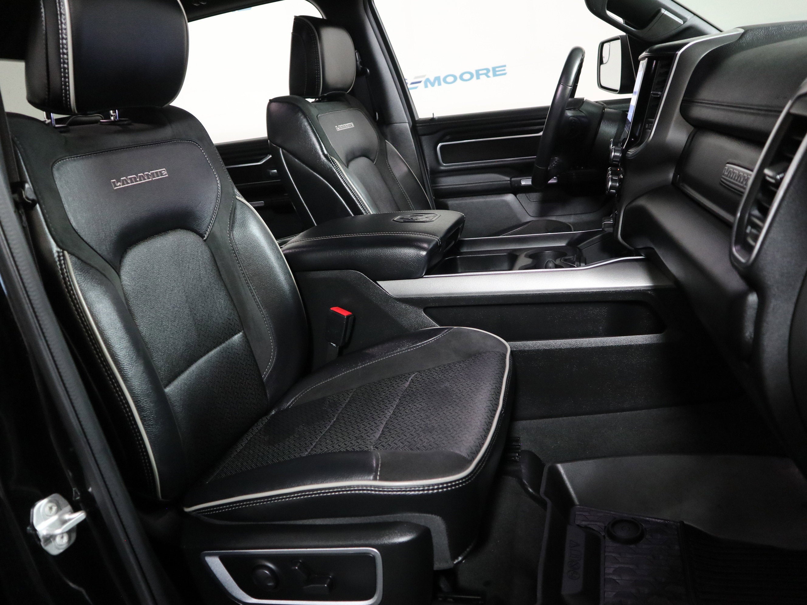 2023 RAM 1500 Laramie Crew Cab 4x4