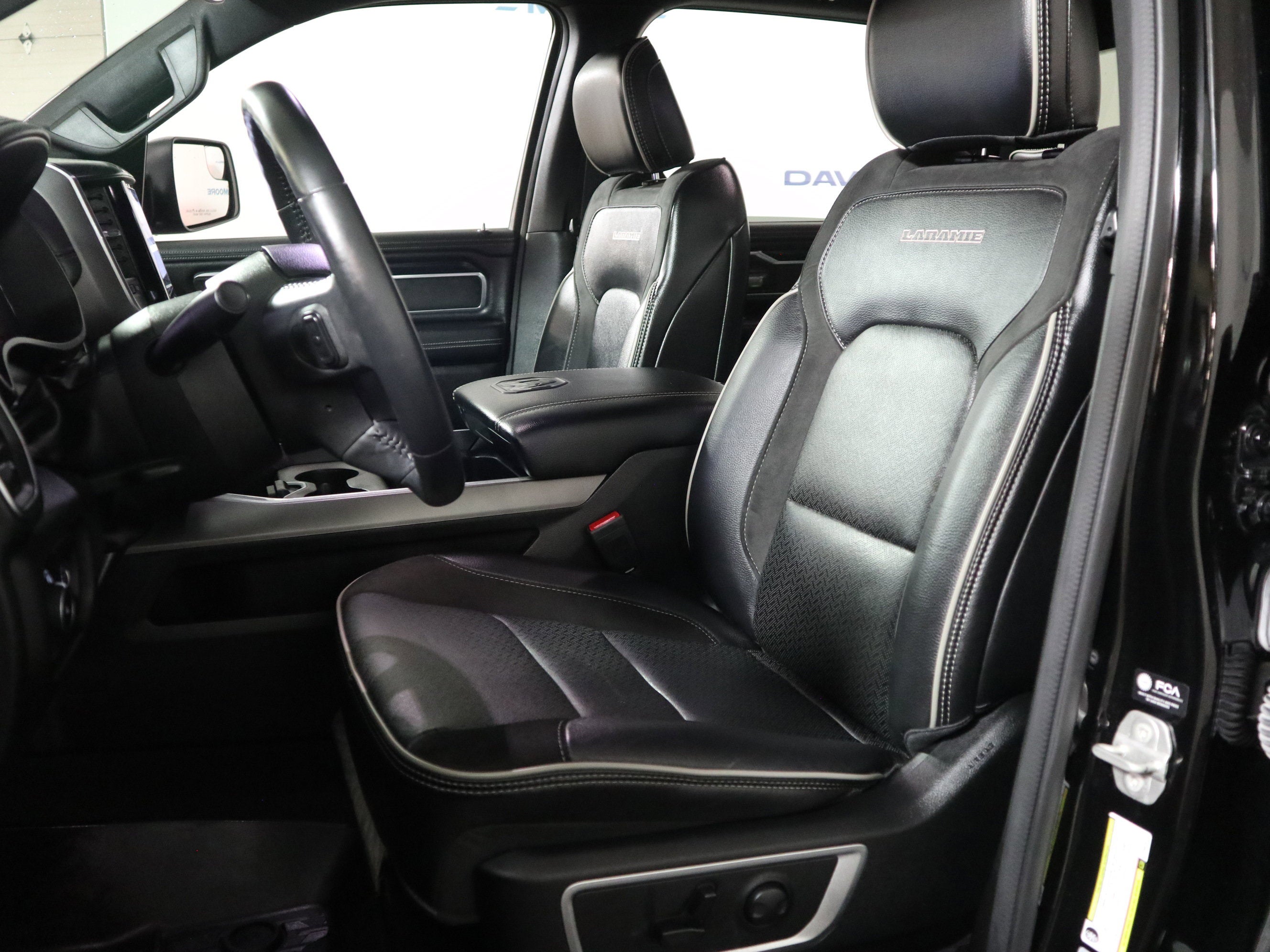 2023 RAM 1500 Laramie Crew Cab 4x4