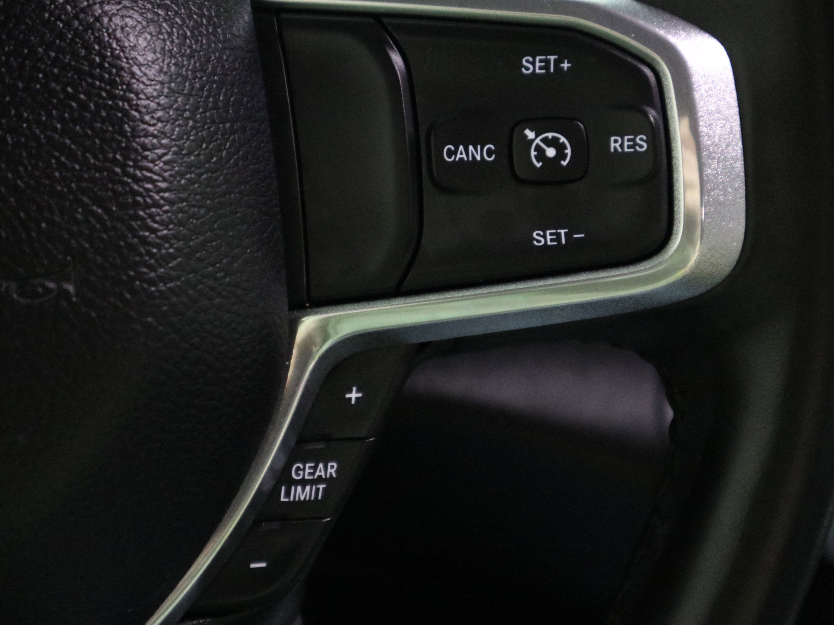 2023 RAM 1500 Laramie Crew Cab 4x4