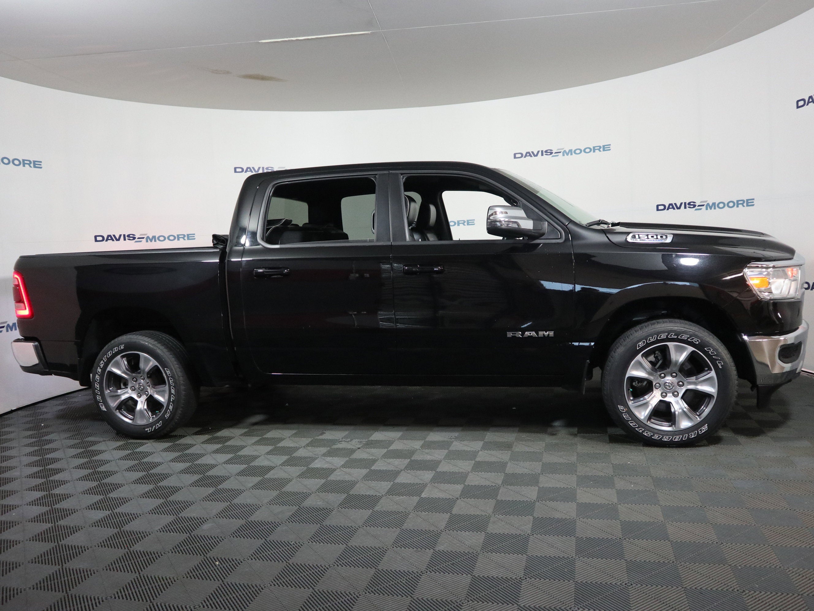 2023 RAM 1500 Laramie Crew Cab 4x4