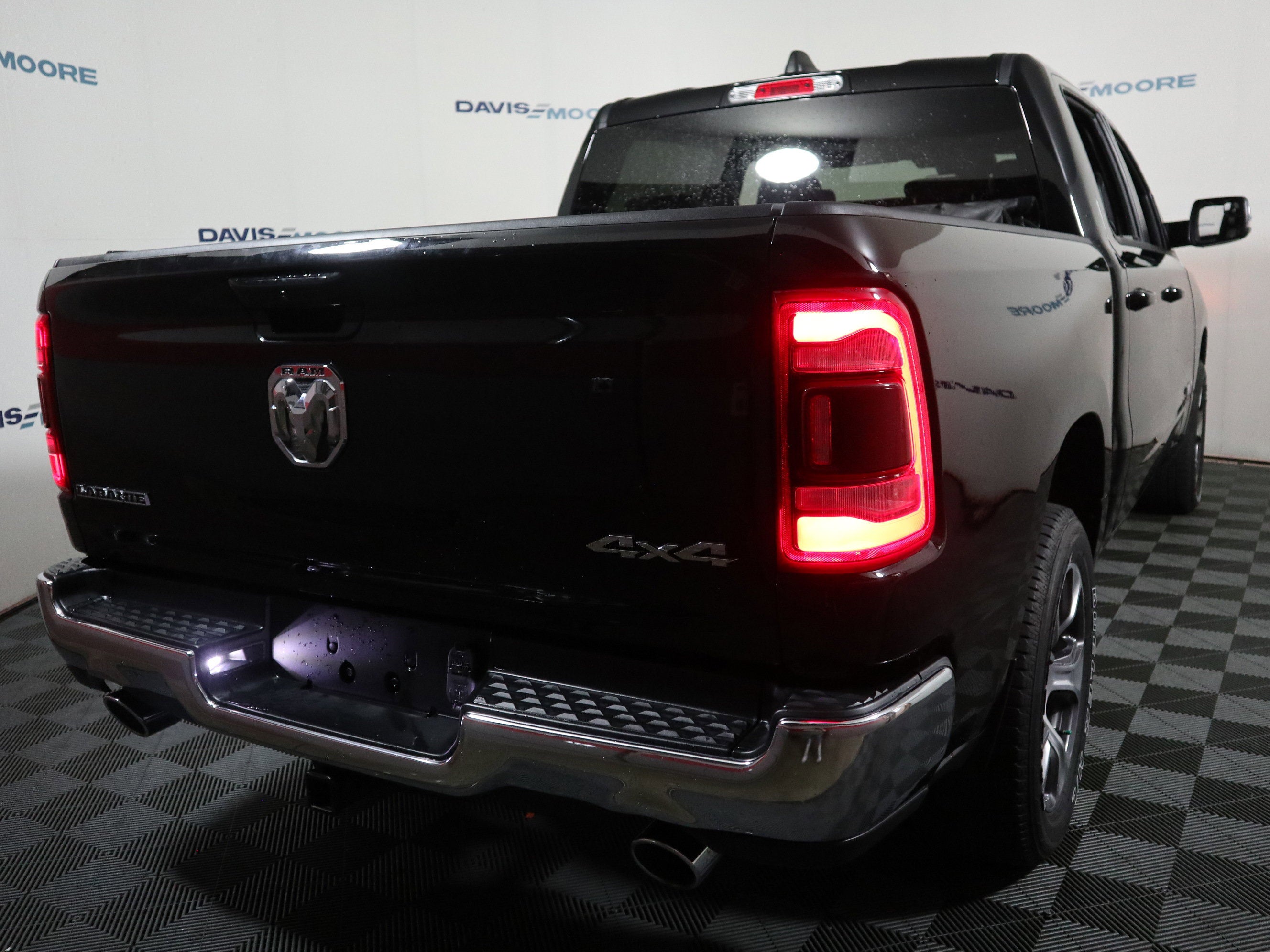 2023 RAM 1500 Laramie Crew Cab 4x4
