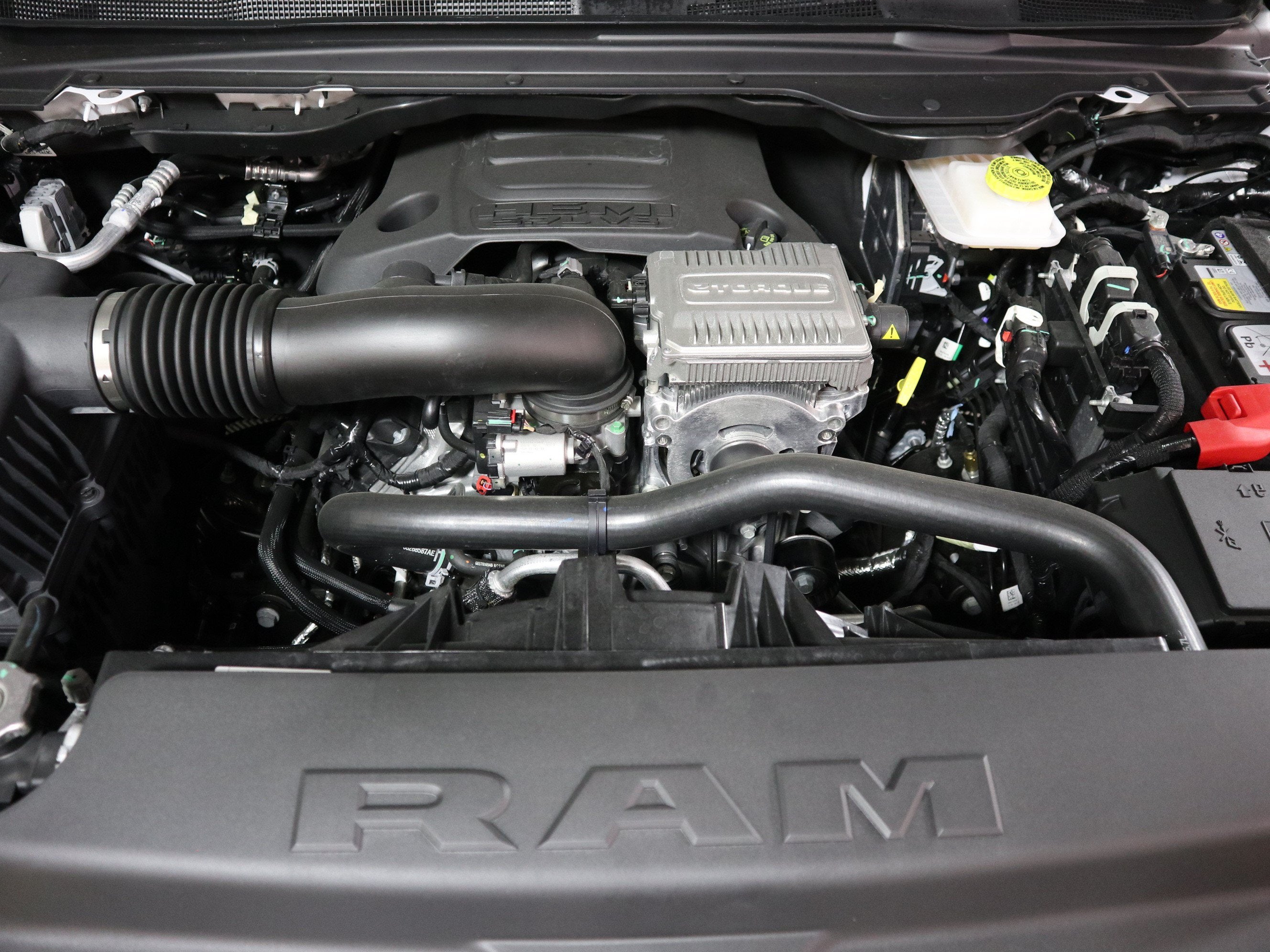 2026 RAM 1500 Laramie 4x4 Crew Cab