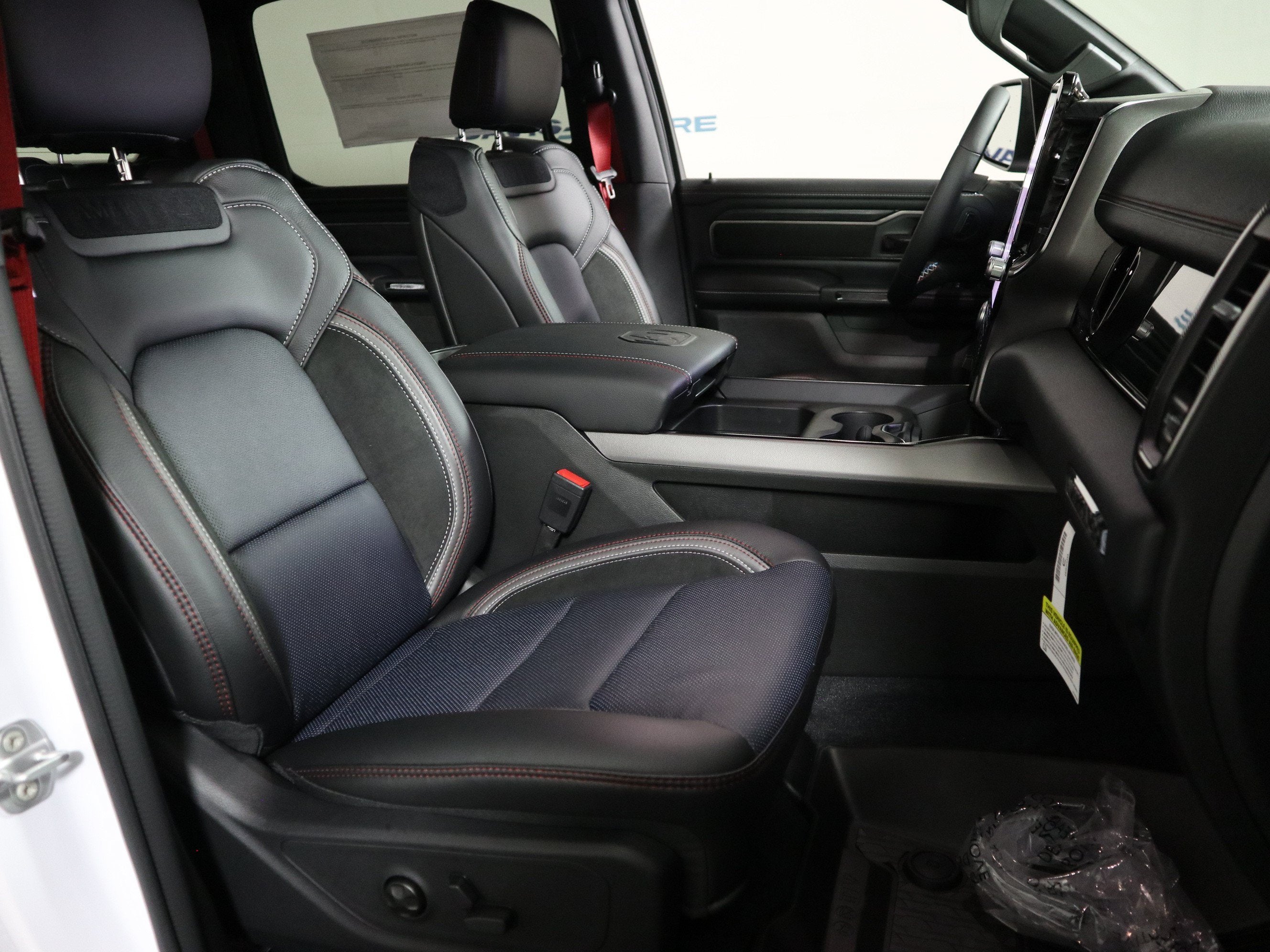 2026 RAM 1500 Laramie 4x4 Crew Cab