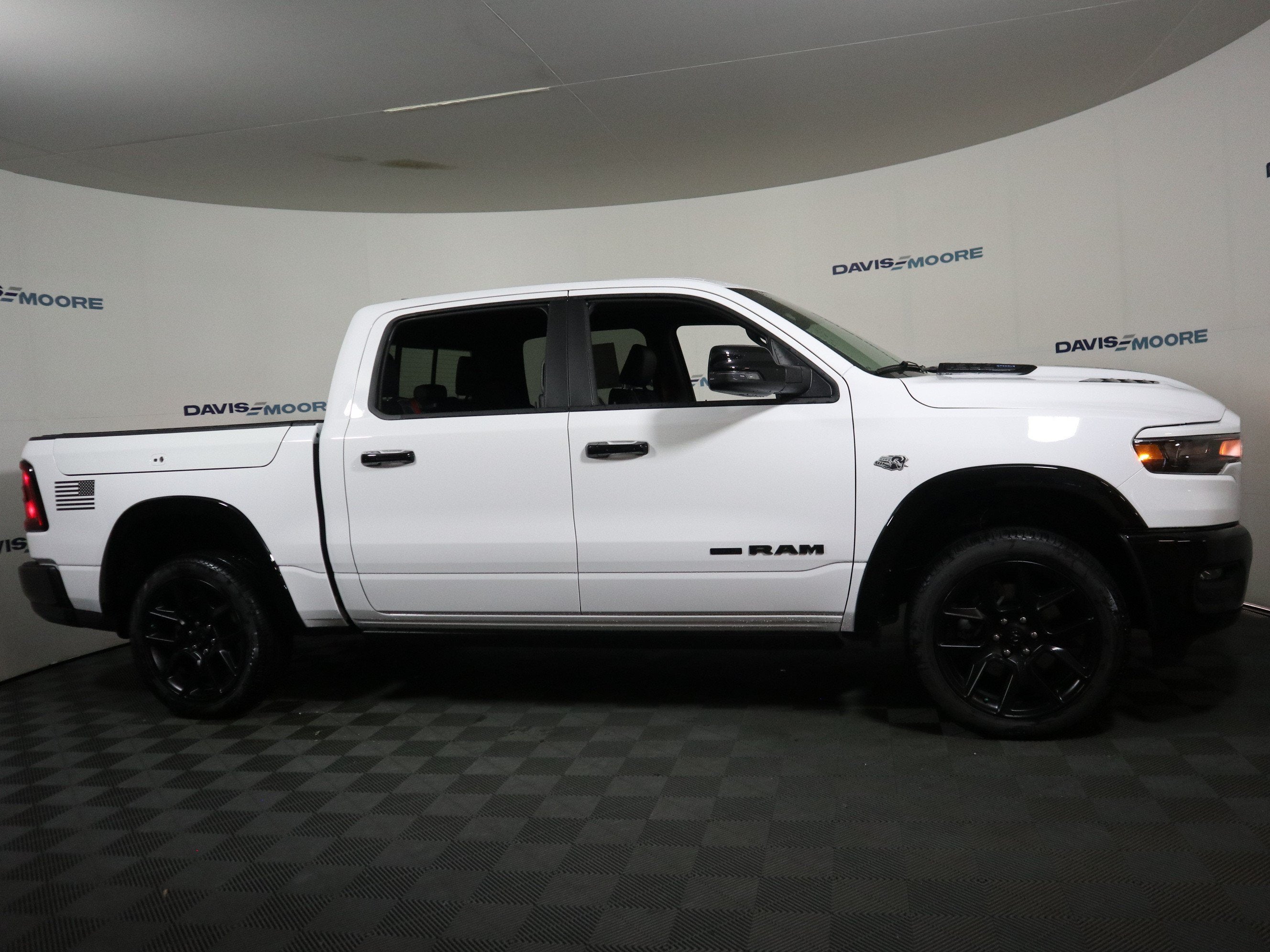 2026 RAM 1500 Laramie 4x4 Crew Cab