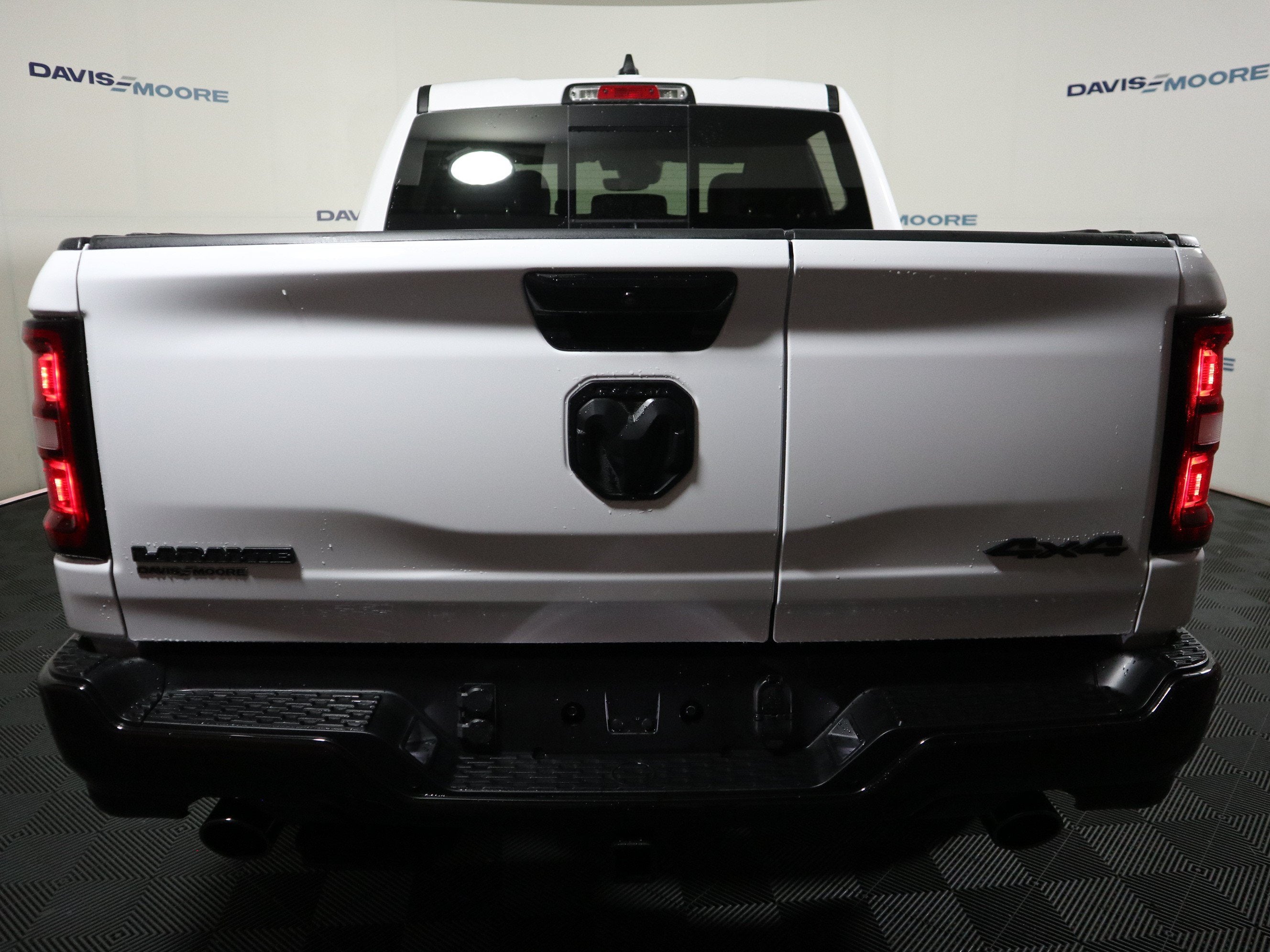 2026 RAM 1500 Laramie 4x4 Crew Cab