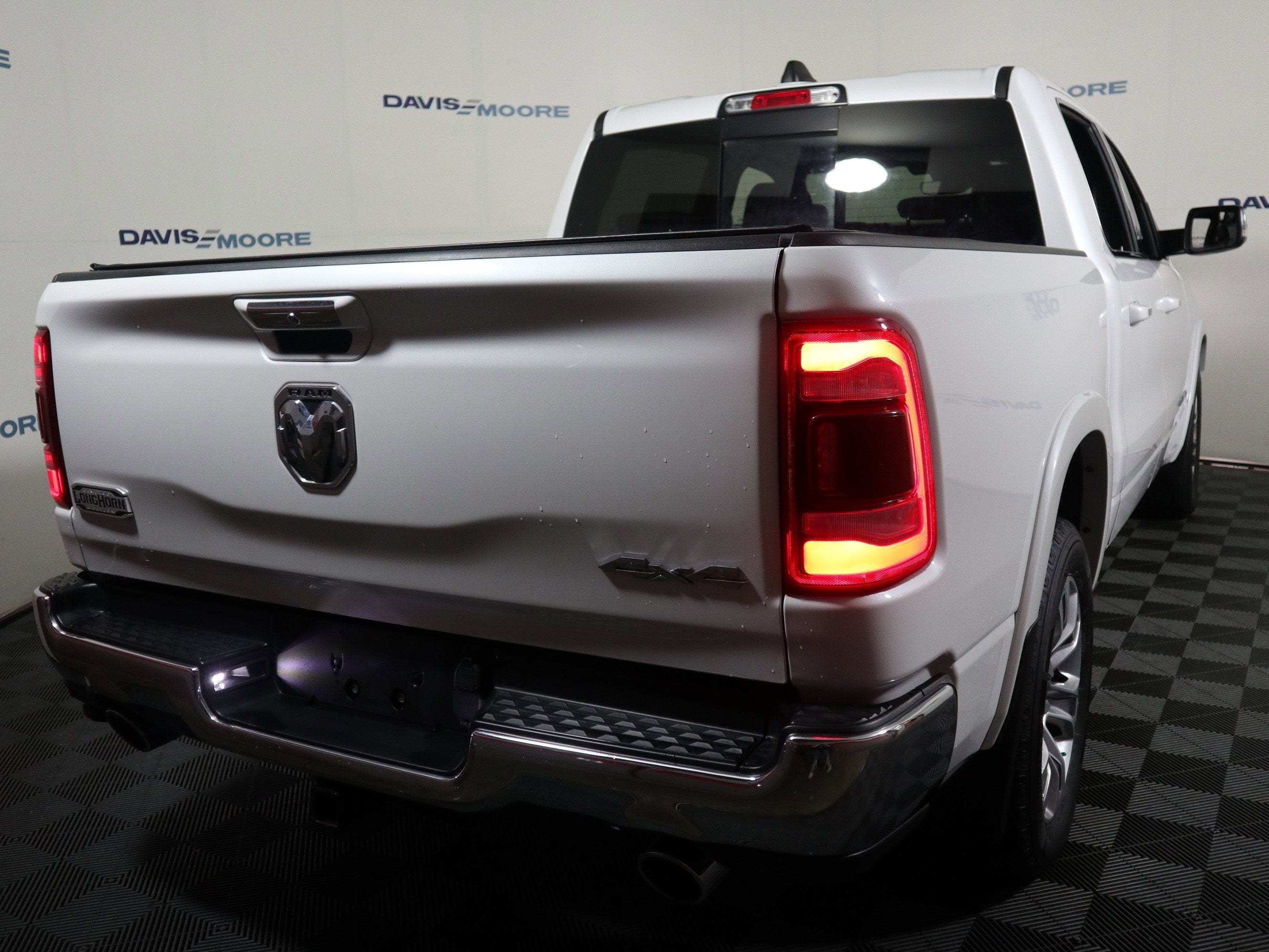 2022 RAM 1500 Longhorn Crew Cab 4x4