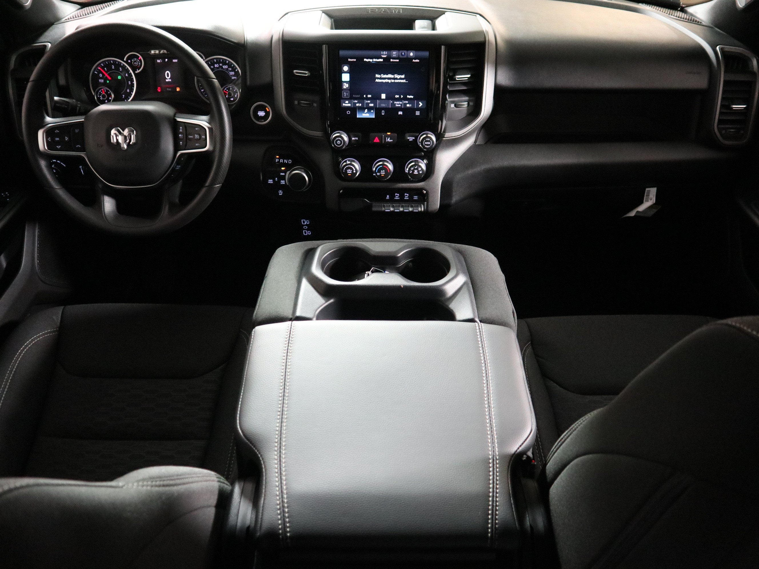 2027 RAM 1500 Express 4x4 Crew Cab