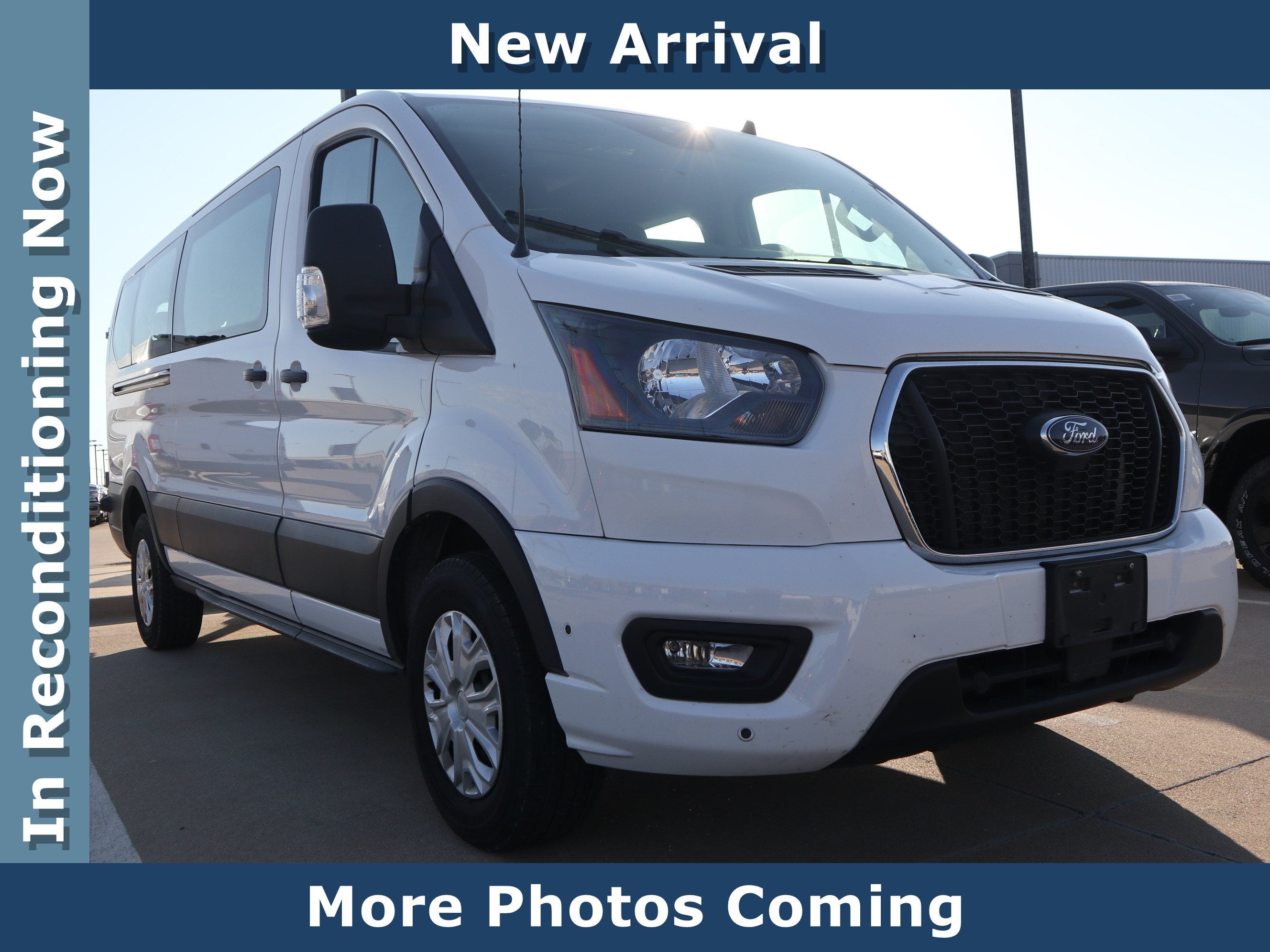 2024 Ford Transit Passenger Wagon XLT