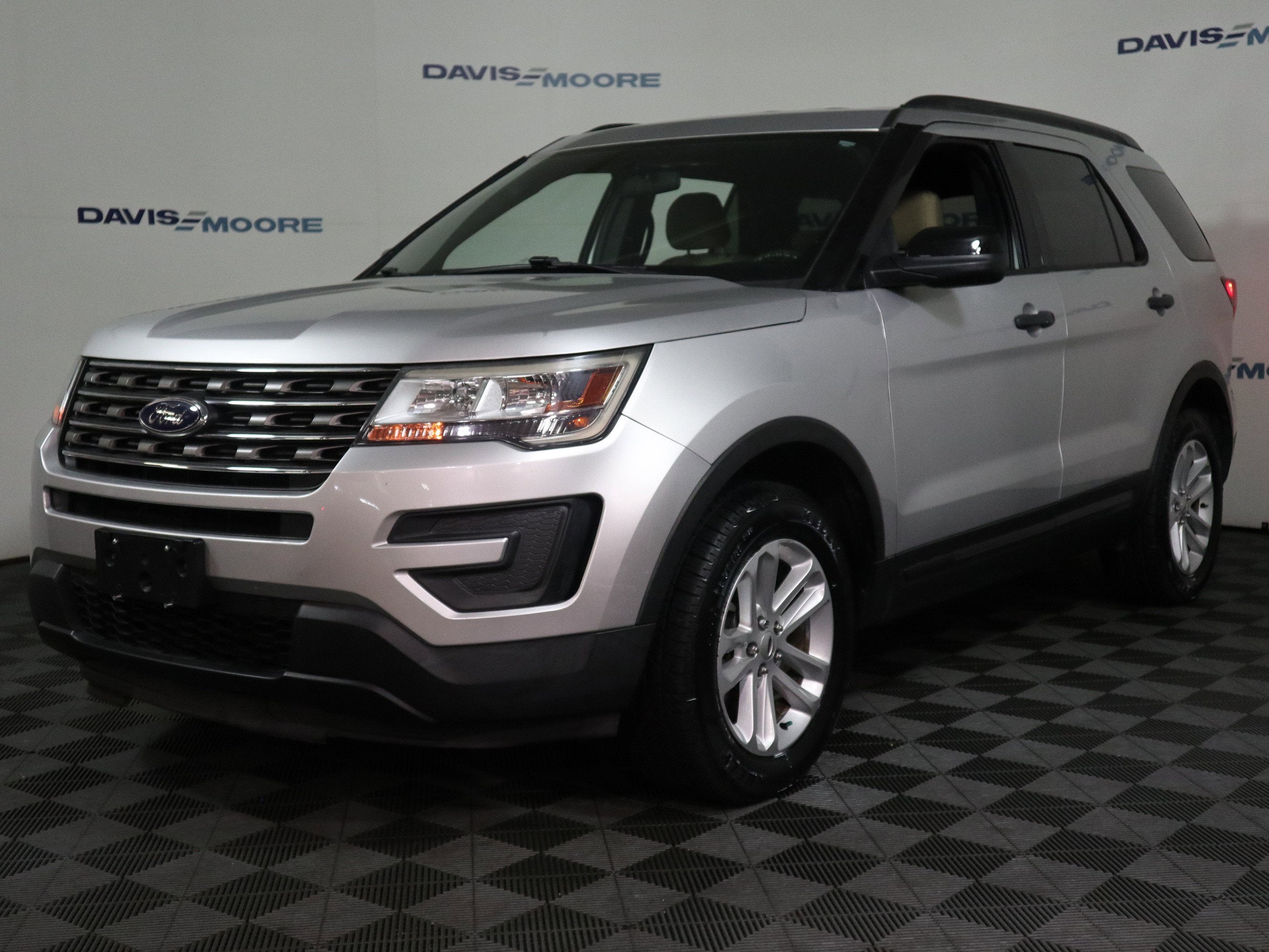 2017 Ford Explorer Base