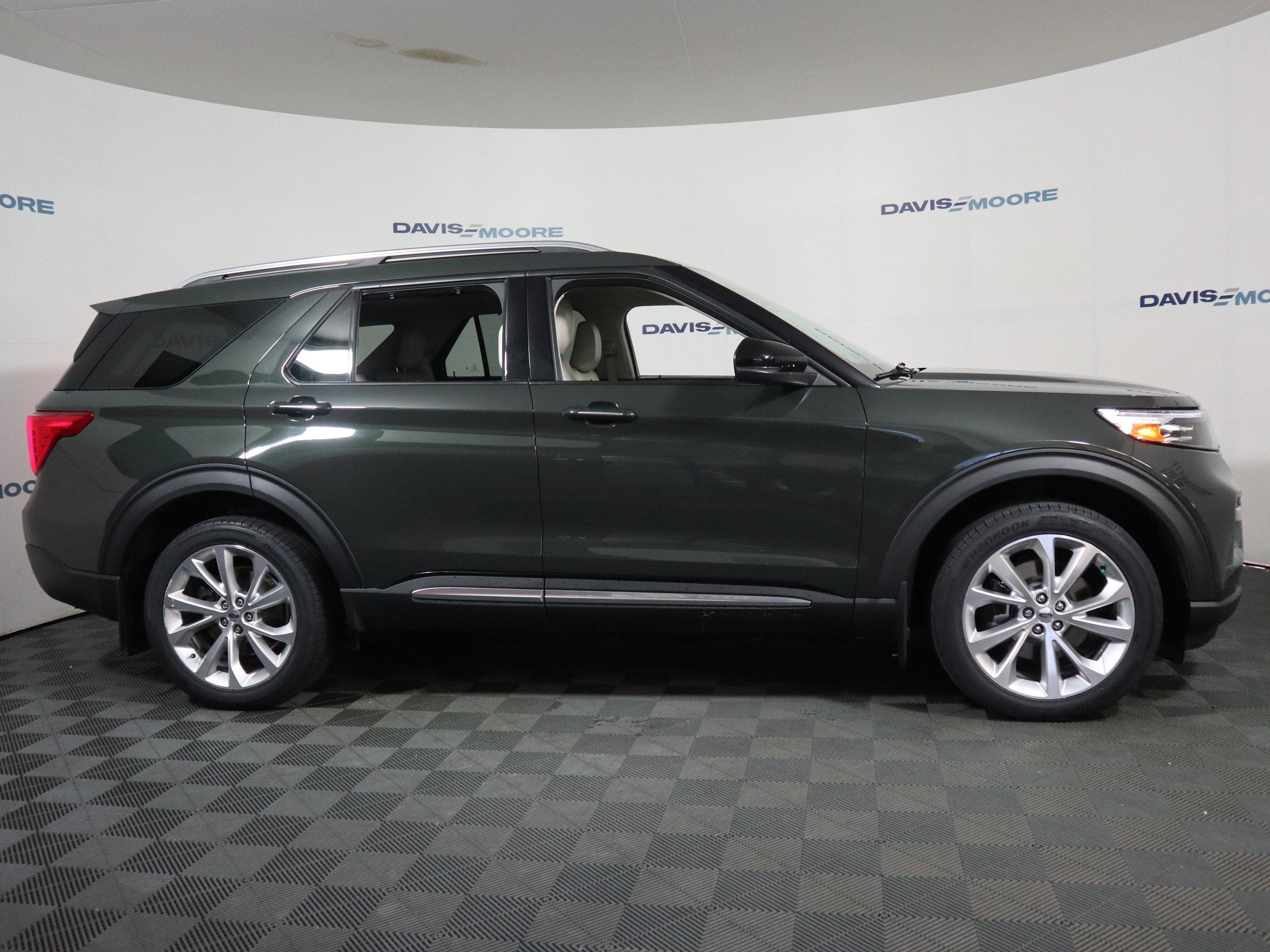 2022 Ford Explorer Platinum 4WD