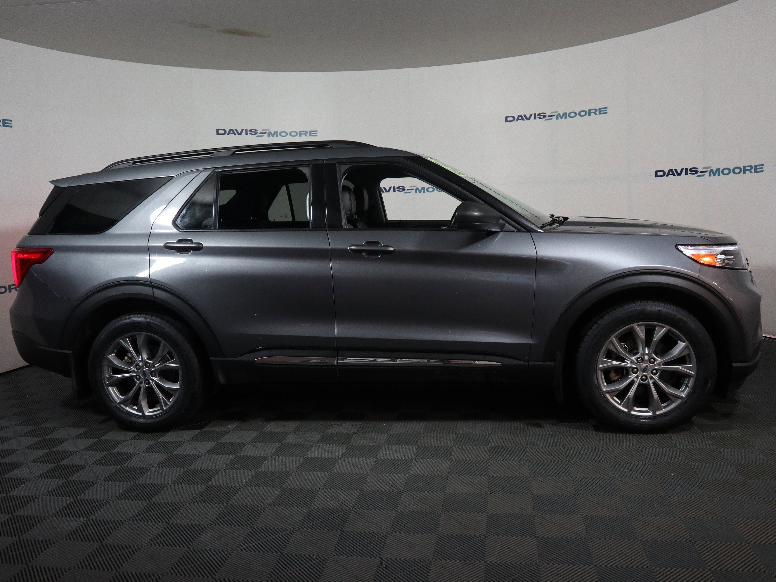 2022 Ford Explorer XLT 4WD