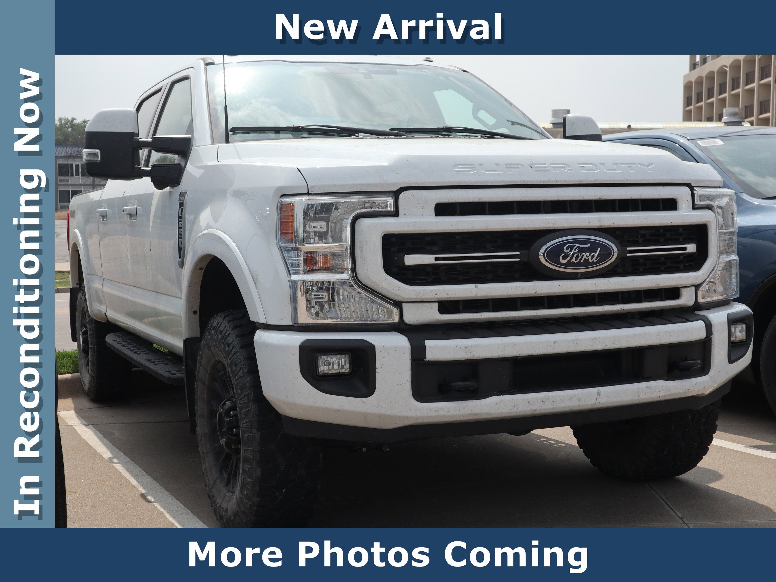 2022 Ford Super Duty F-250 SRW LARIAT Crew Cab 4WD