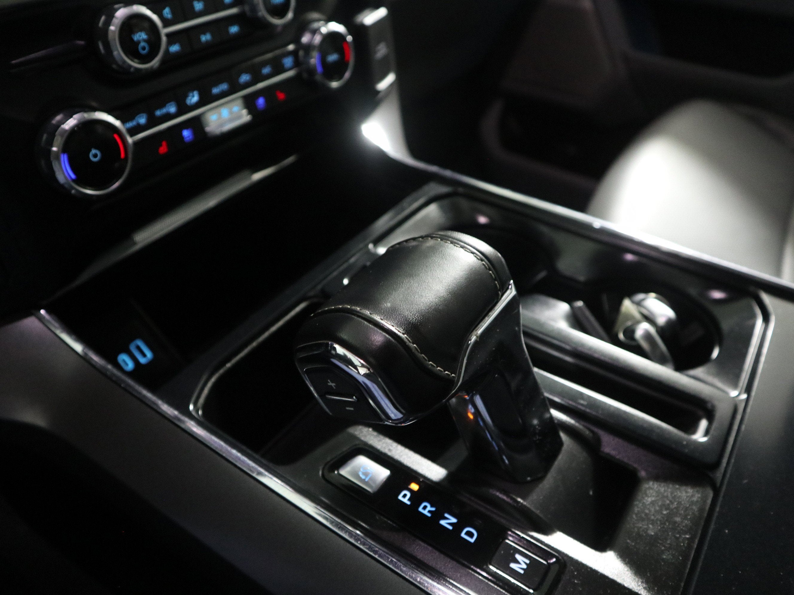 2023 Ford F-150 LARIAT 4WD