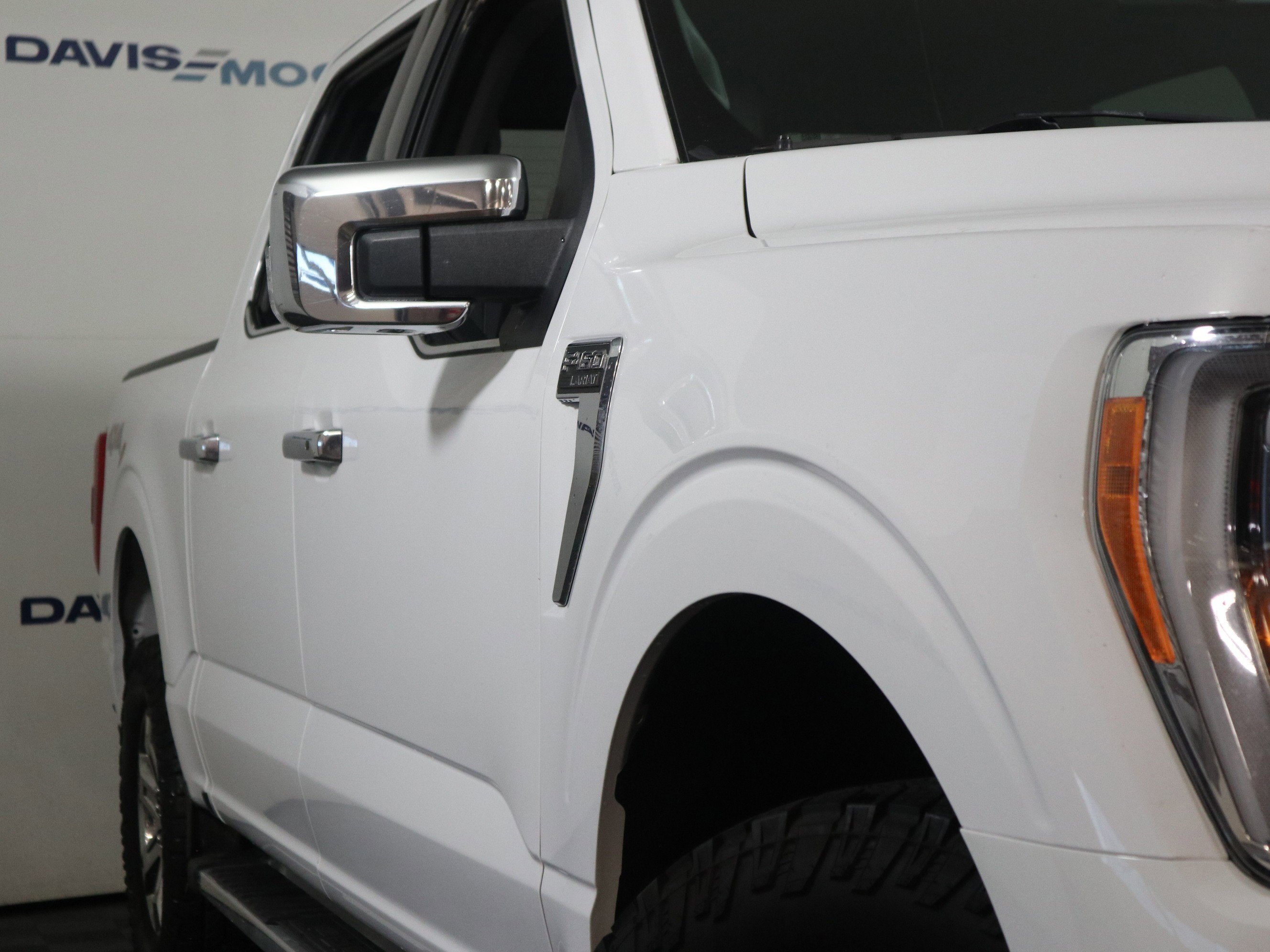 2023 Ford F-150 LARIAT 4WD