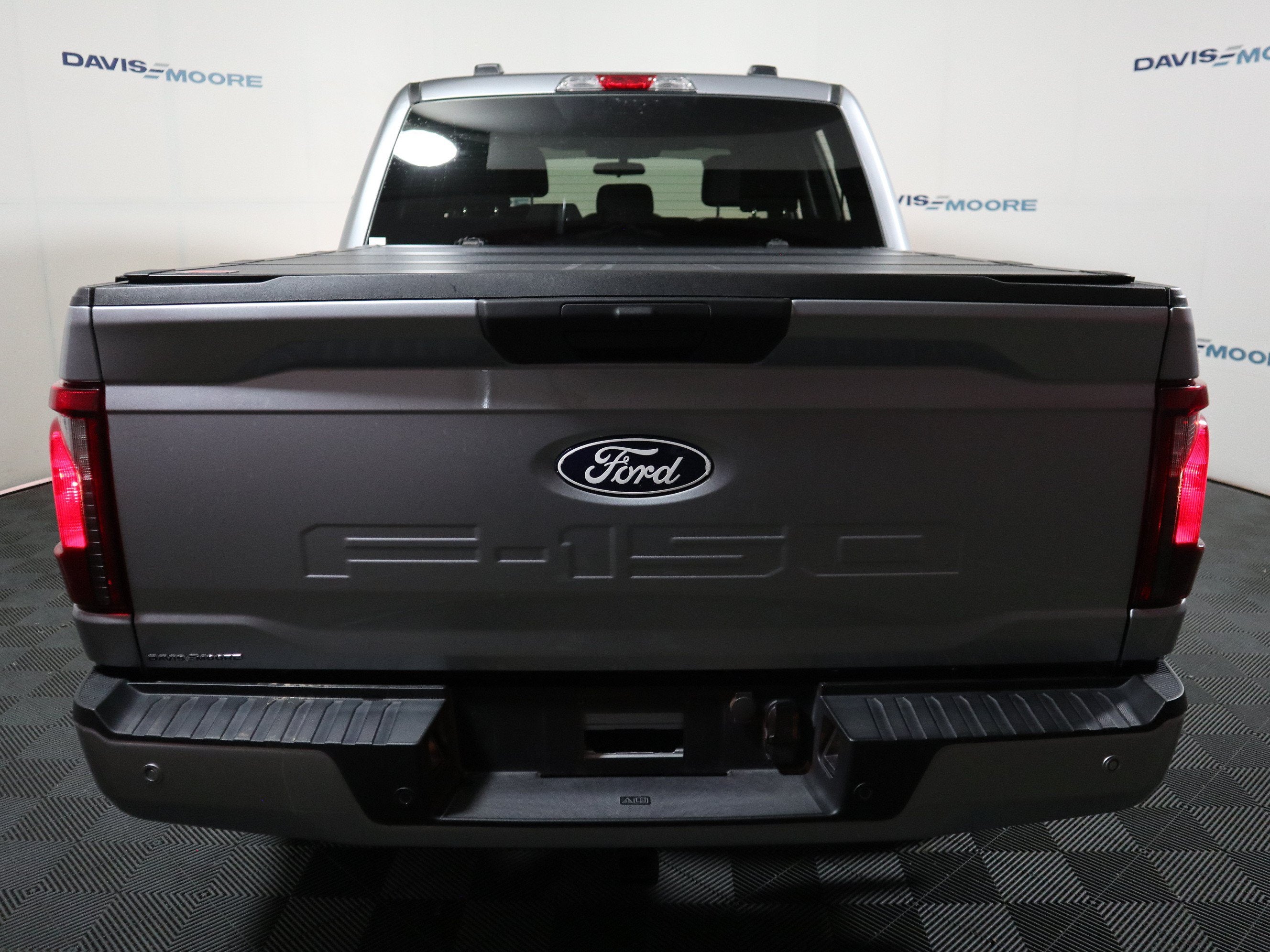 2025 Ford F-150 STX 4WD
