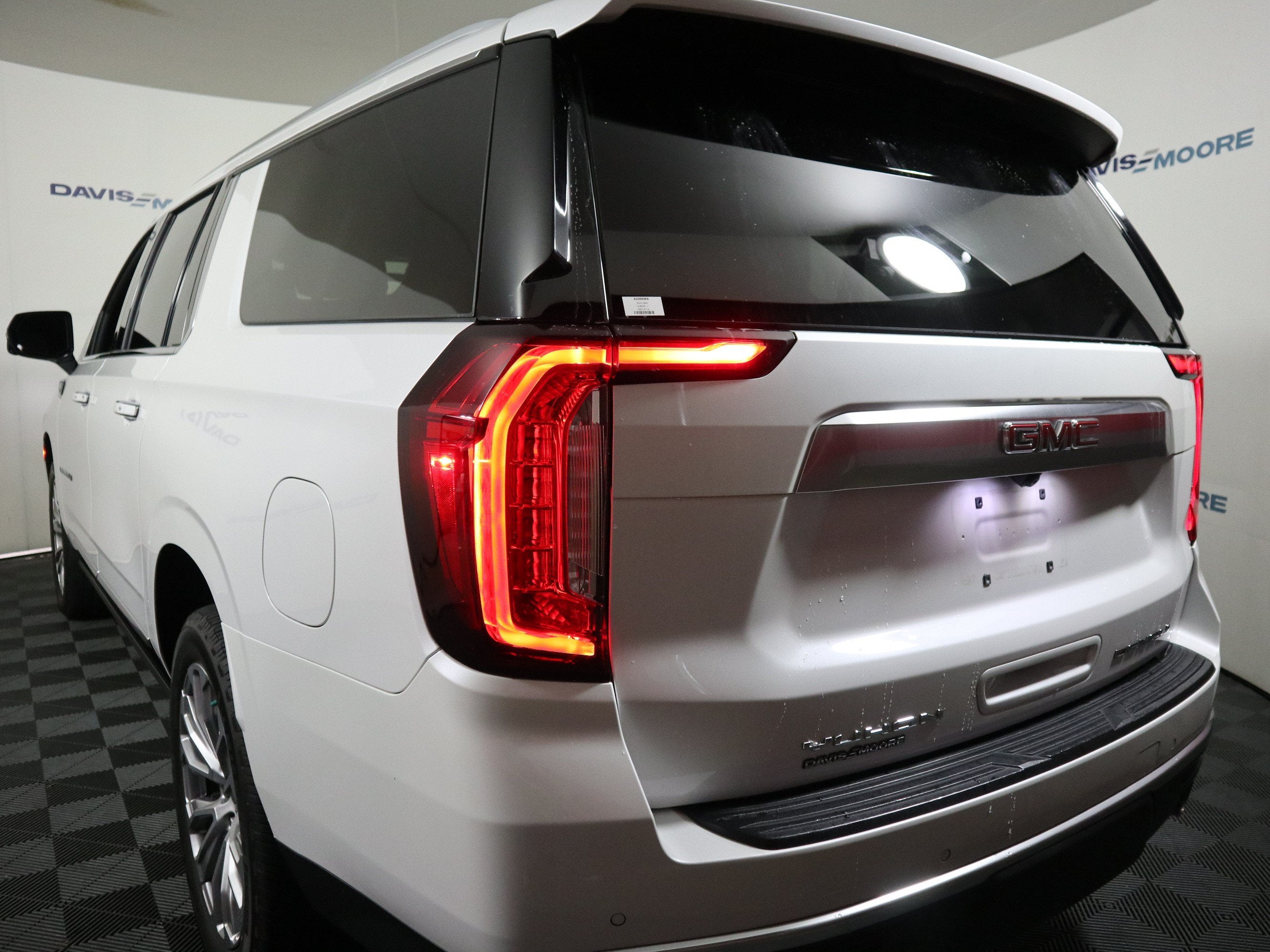 2022 GMC Yukon XL Denali 4WD