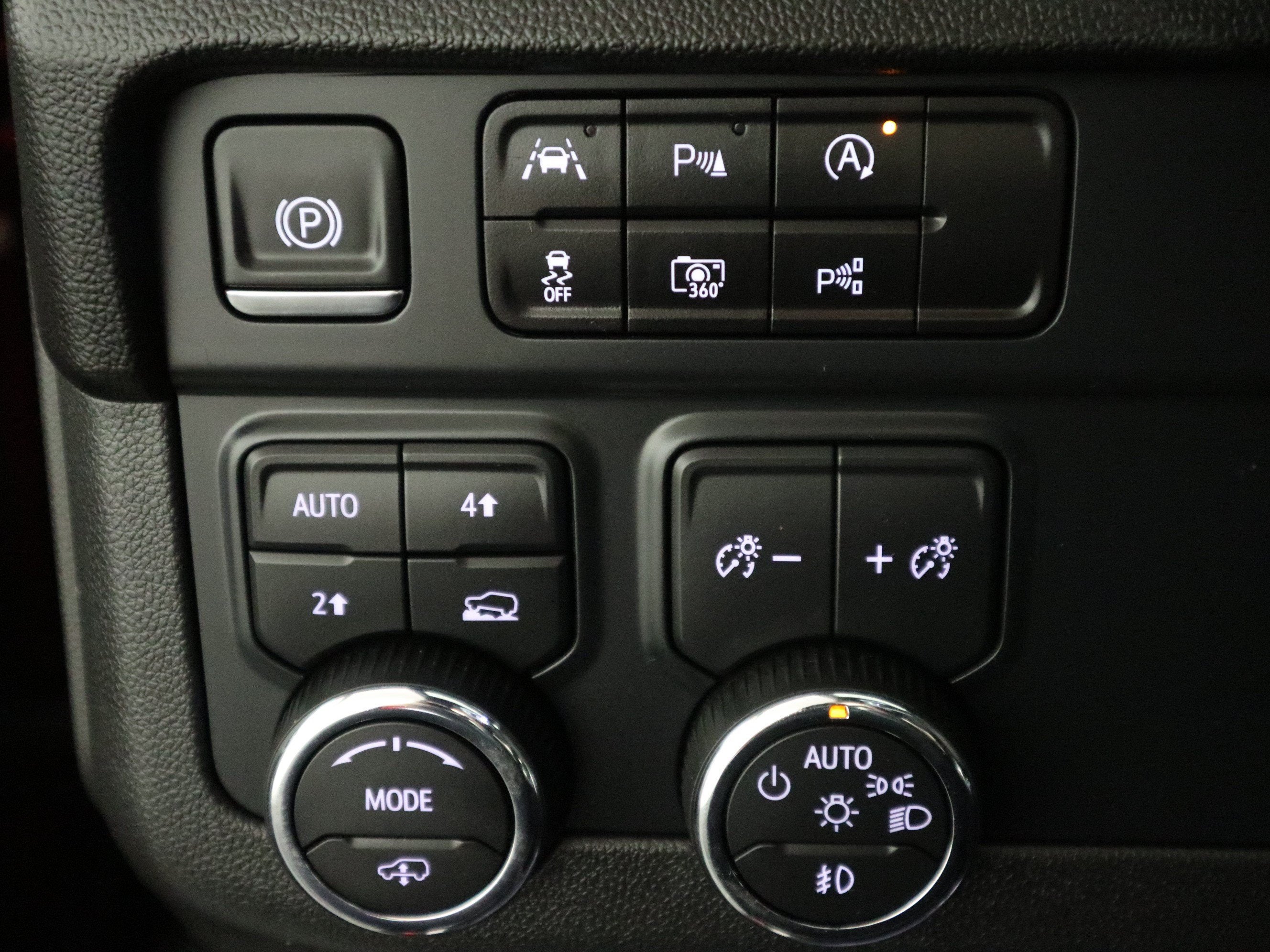 2025 Chevrolet Suburban RST 4WD
