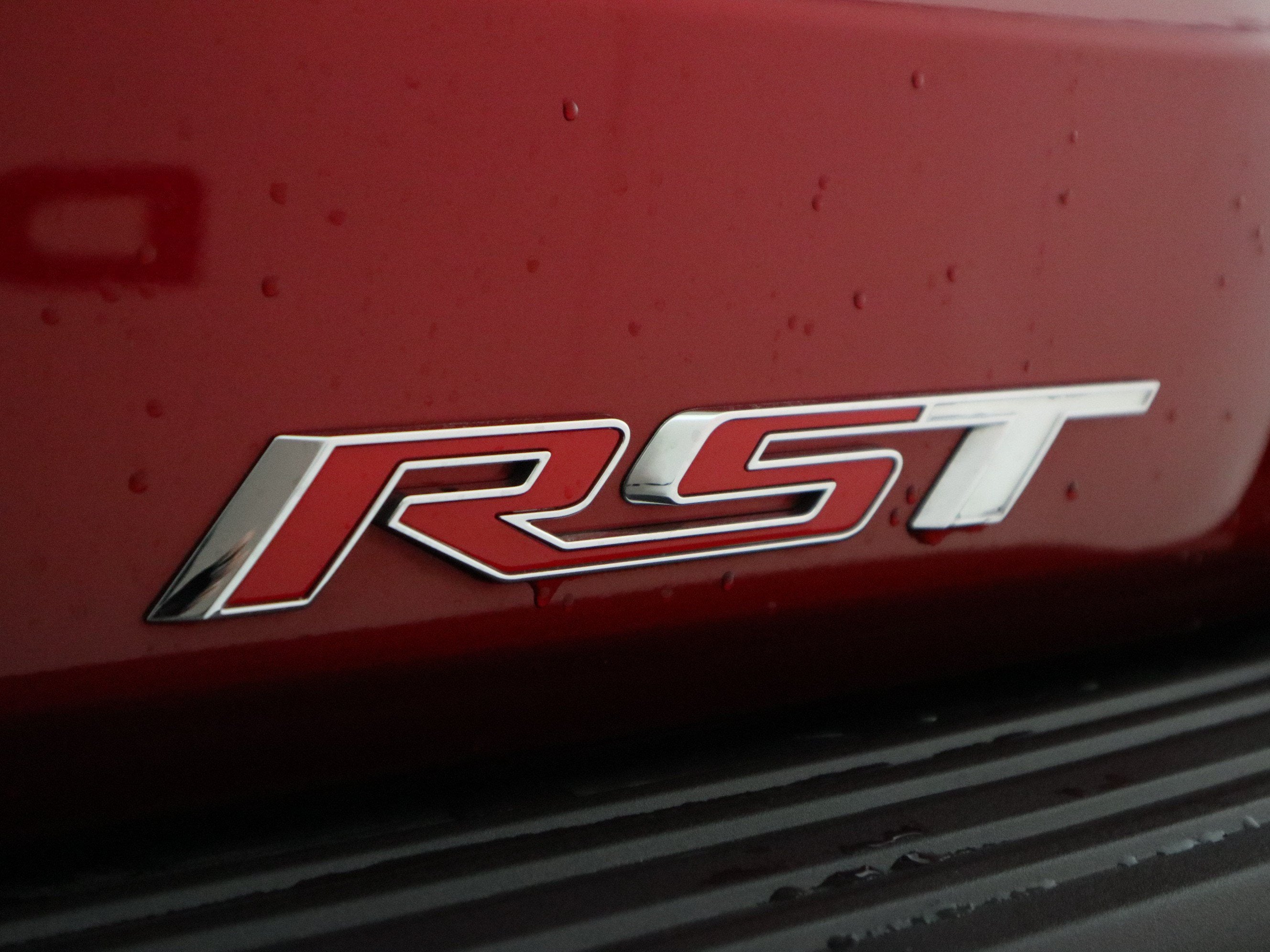 2025 Chevrolet Suburban RST 4WD