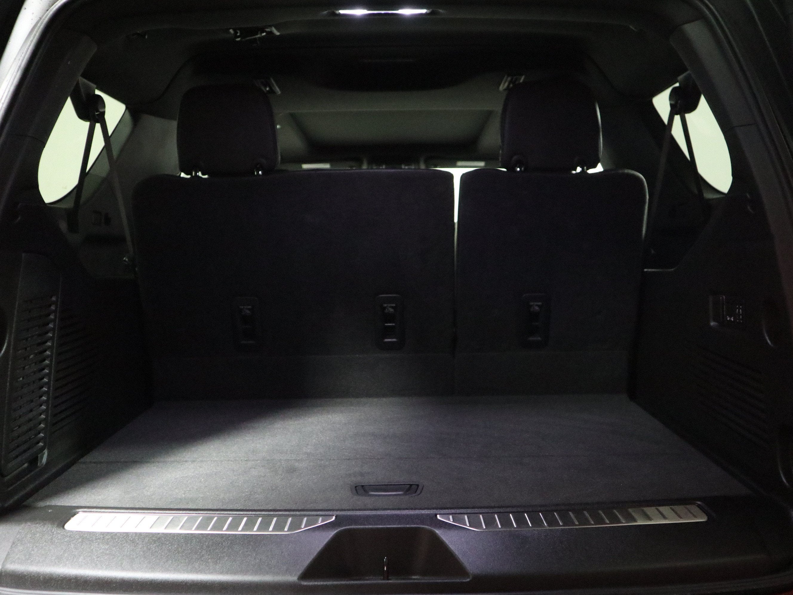 2025 Chevrolet Suburban RST 4WD