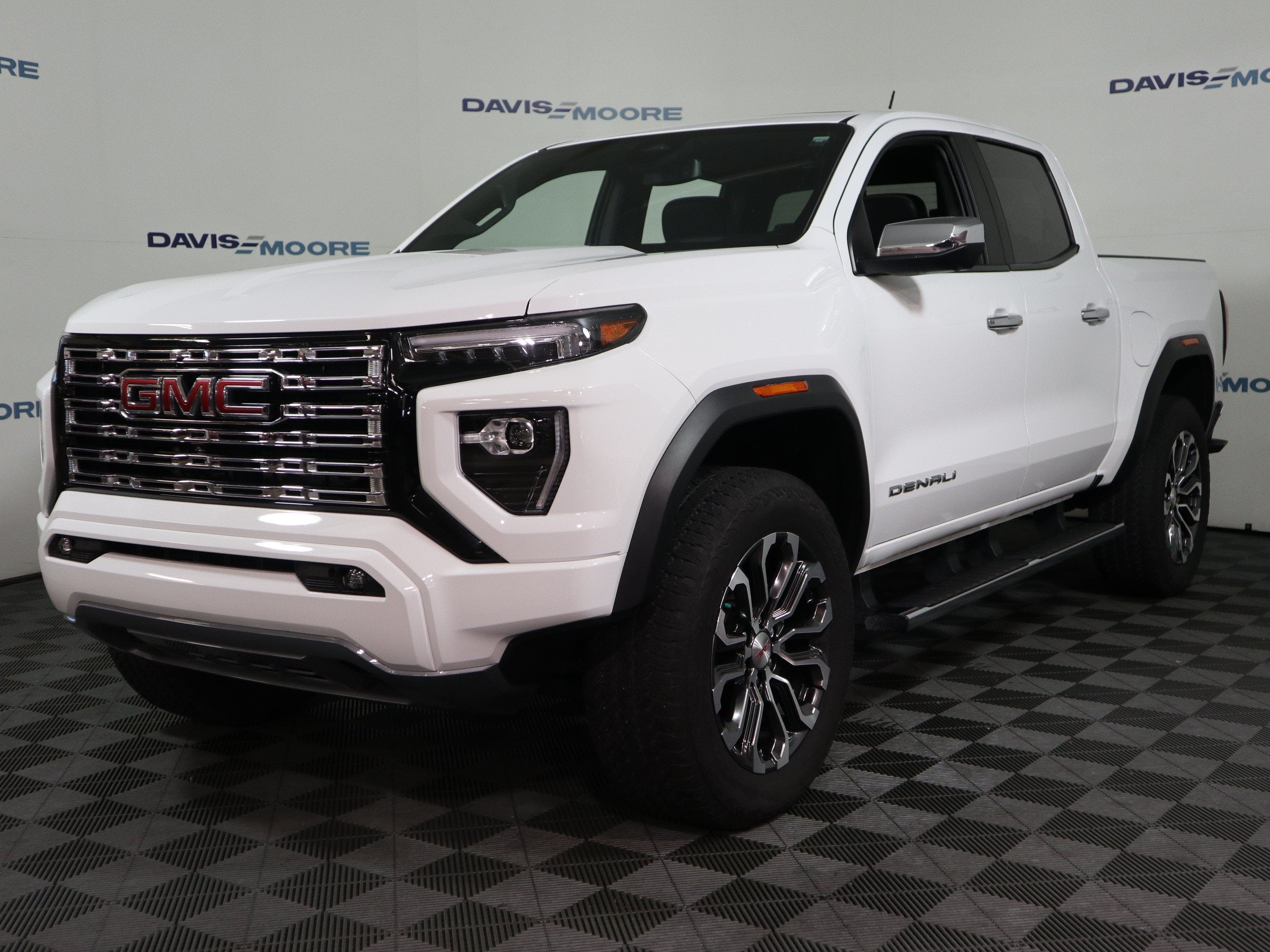 2024 GMC Canyon 4WD Denali