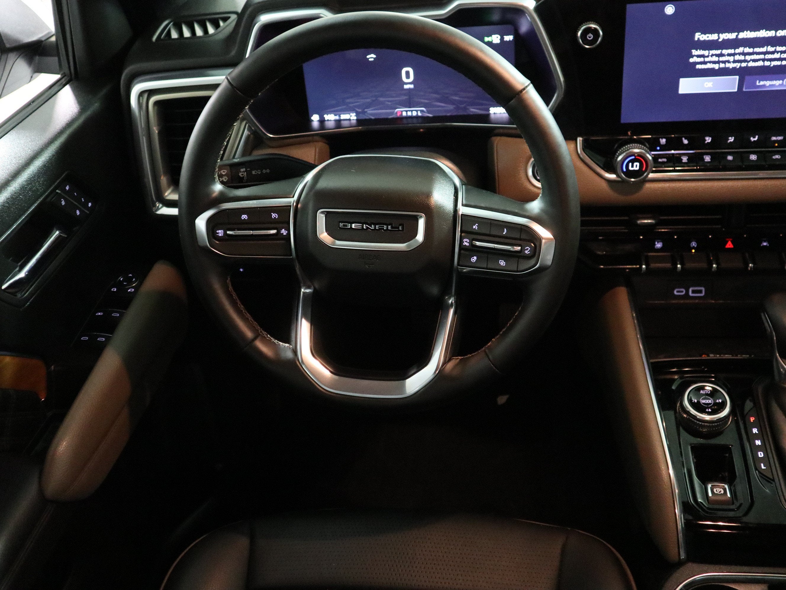 2024 GMC Canyon 4WD Denali