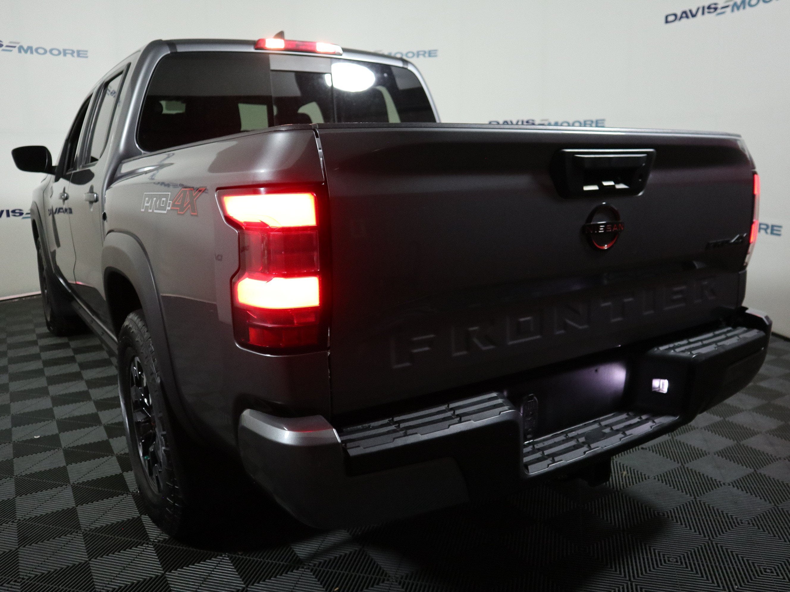 2024 Nissan Frontier PRO-4X Crew Cab