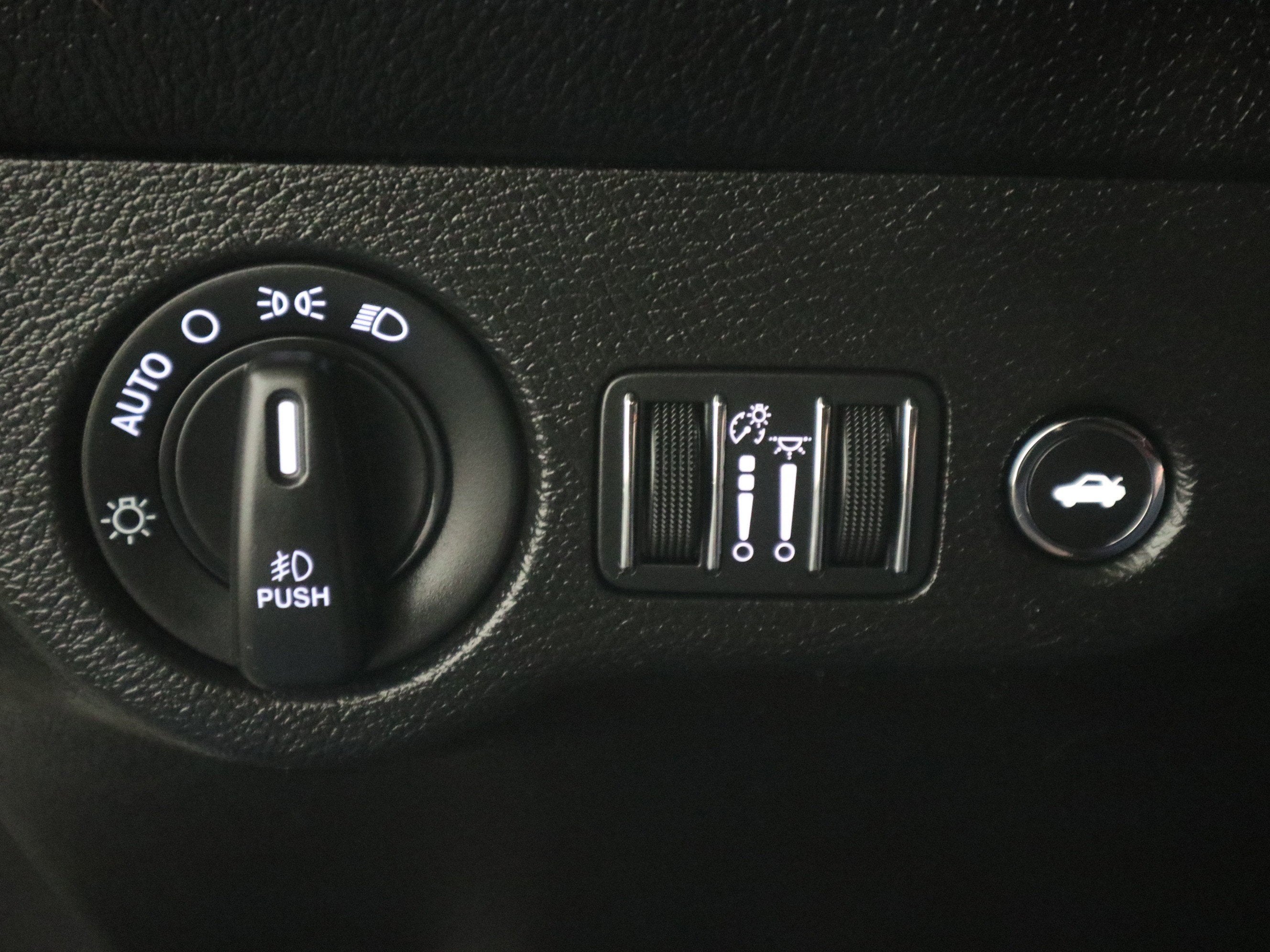 2023 Dodge Challenger SXT AWD