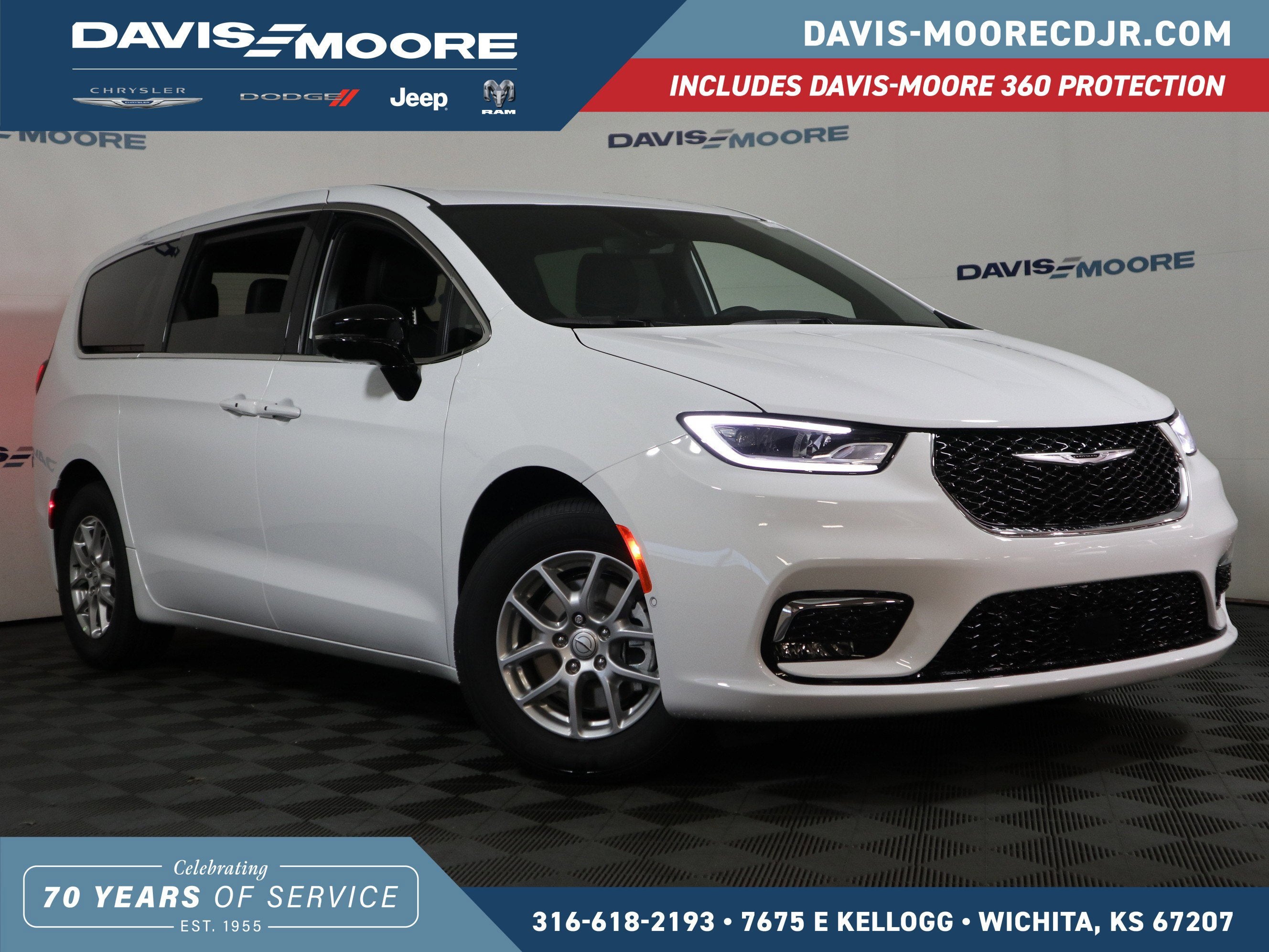 2026 Chrysler Pacifica Select