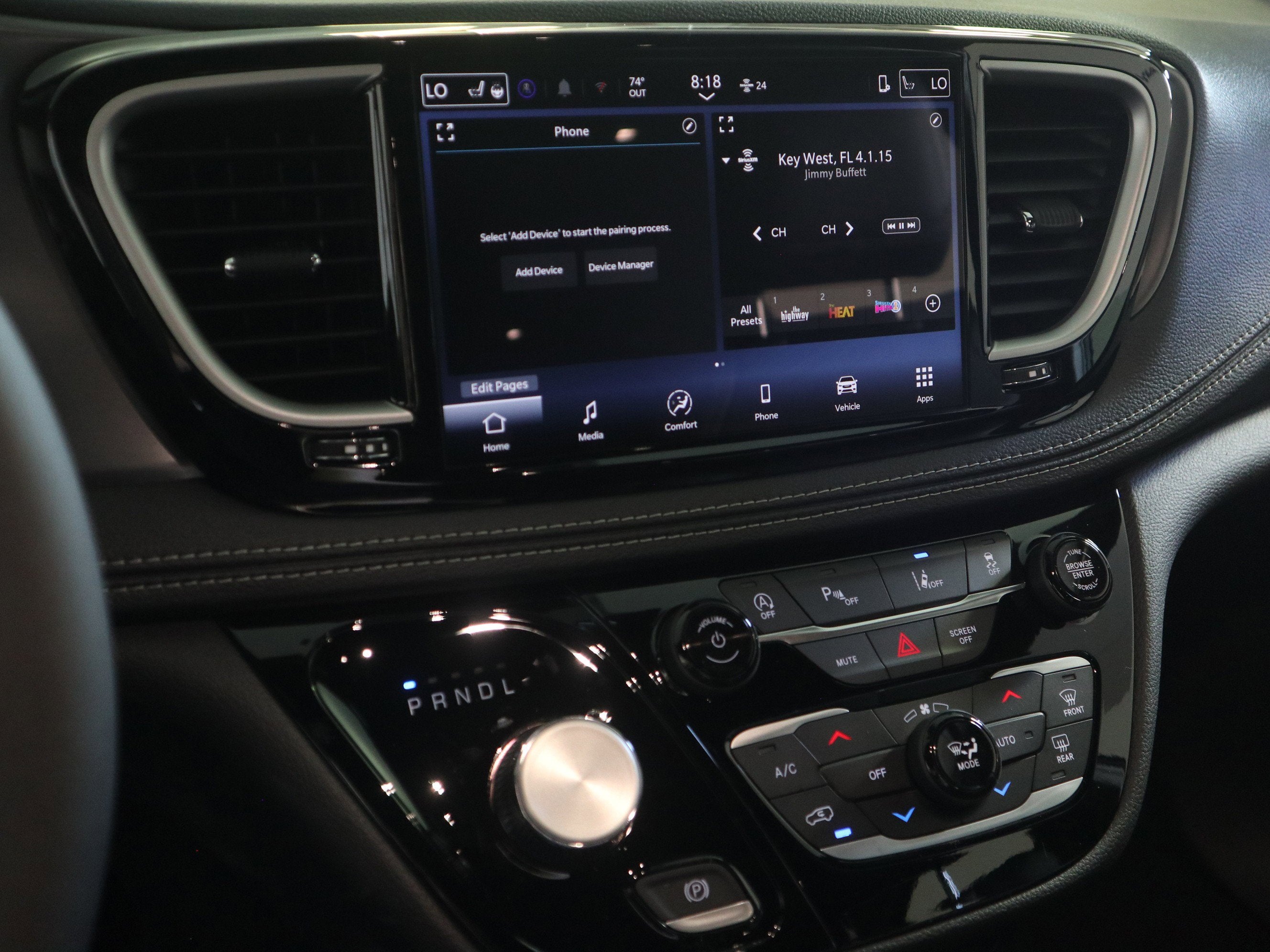 2026 Chrysler Pacifica Select