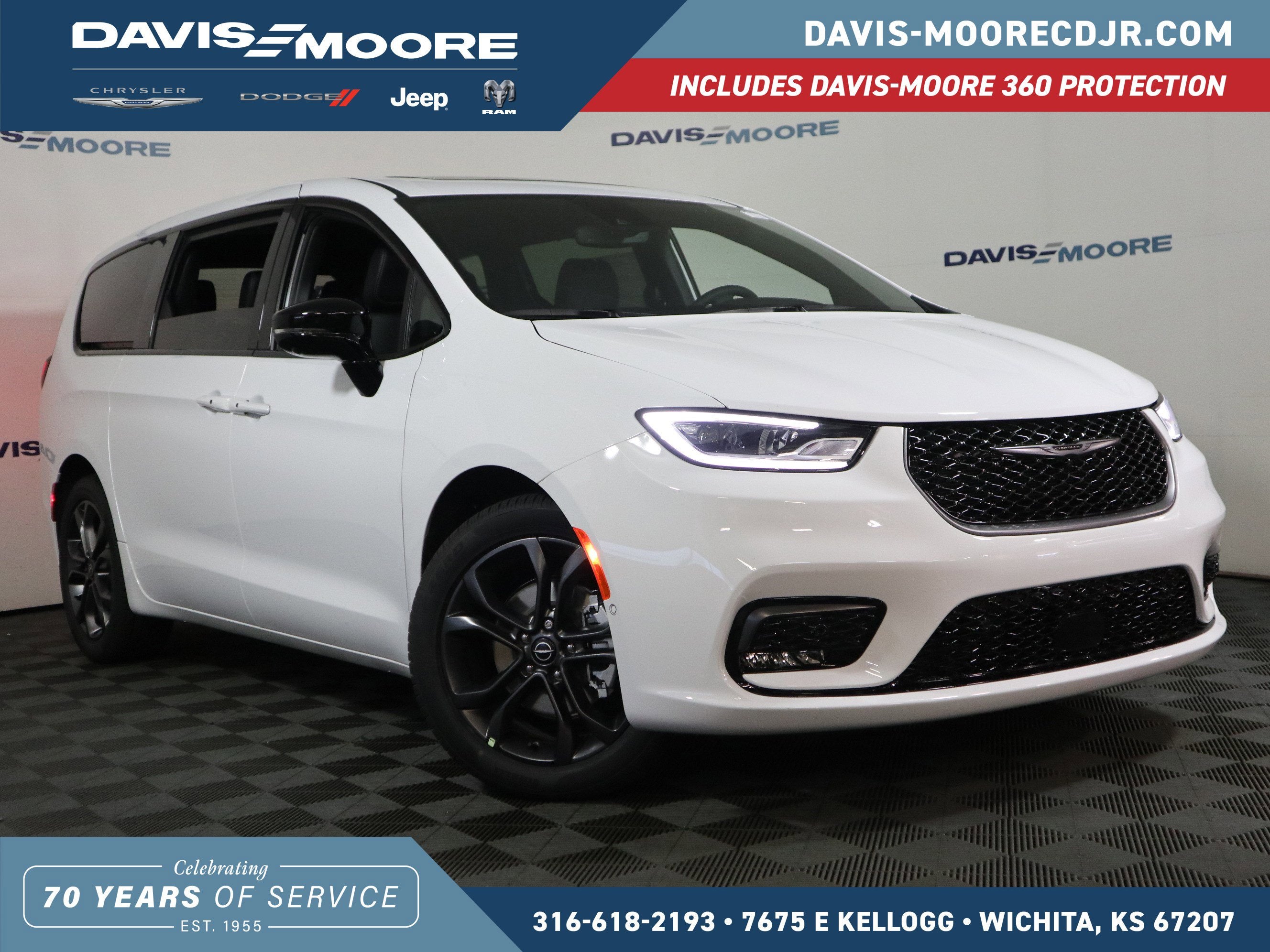 2026 Chrysler Pacifica Select