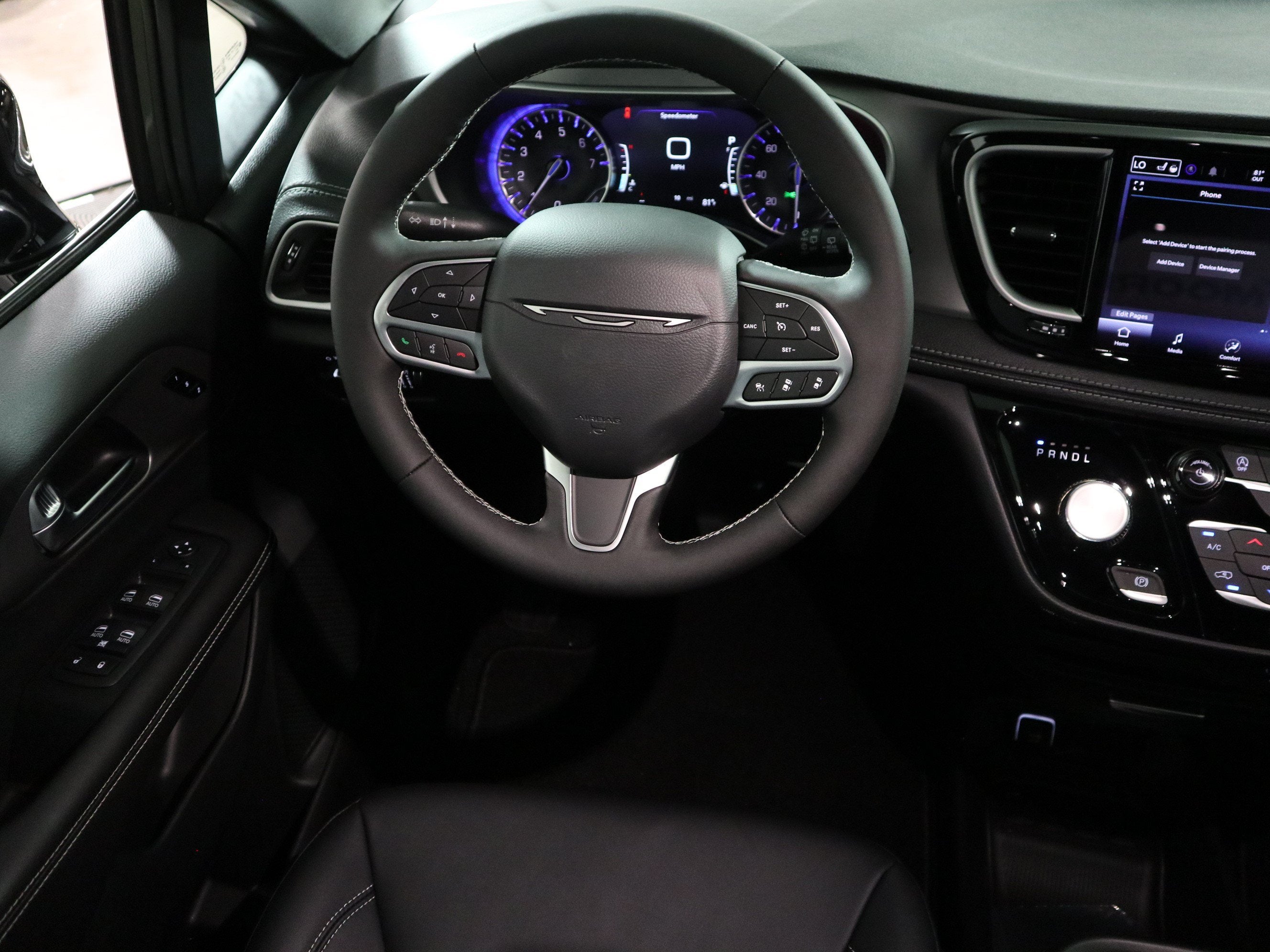 2027 Chrysler Pacifica Select