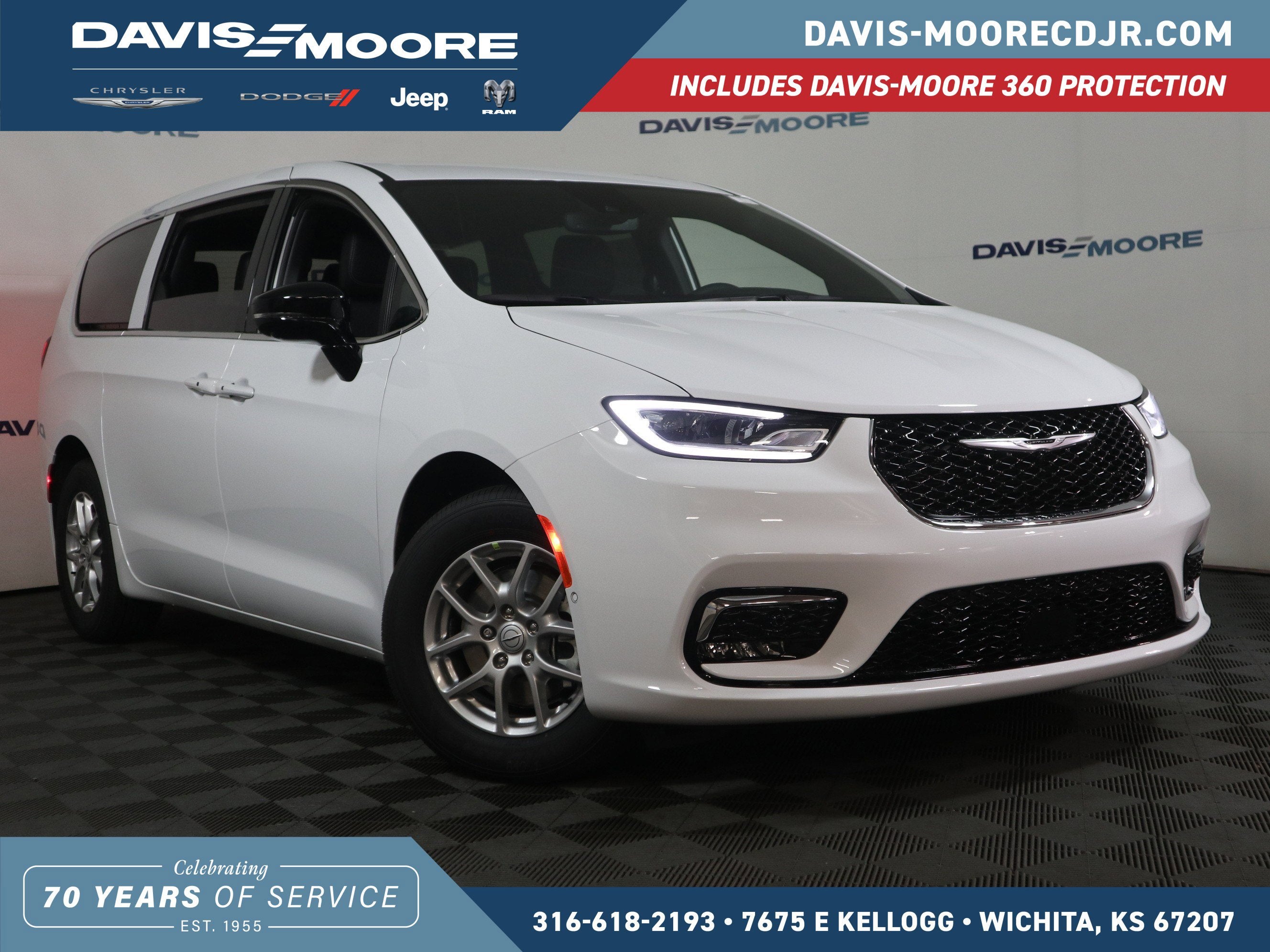 2026 Chrysler Pacifica Select