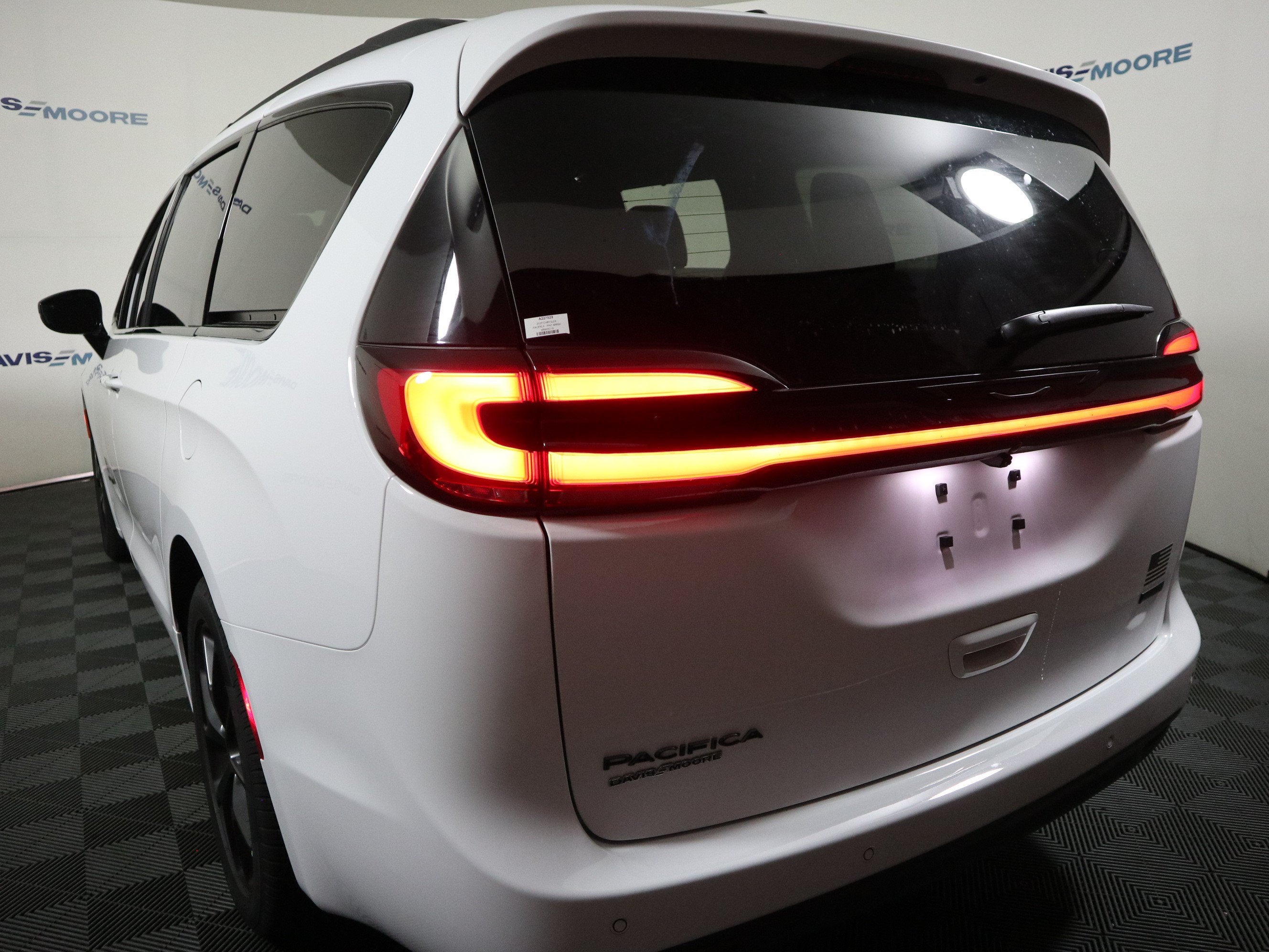2027 Chrysler Pacifica Select