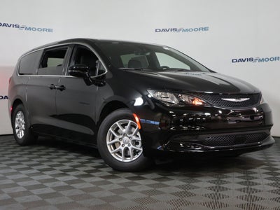 2026 Chrysler Voyager LX