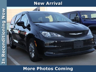 2024 Chrysler Voyager LX