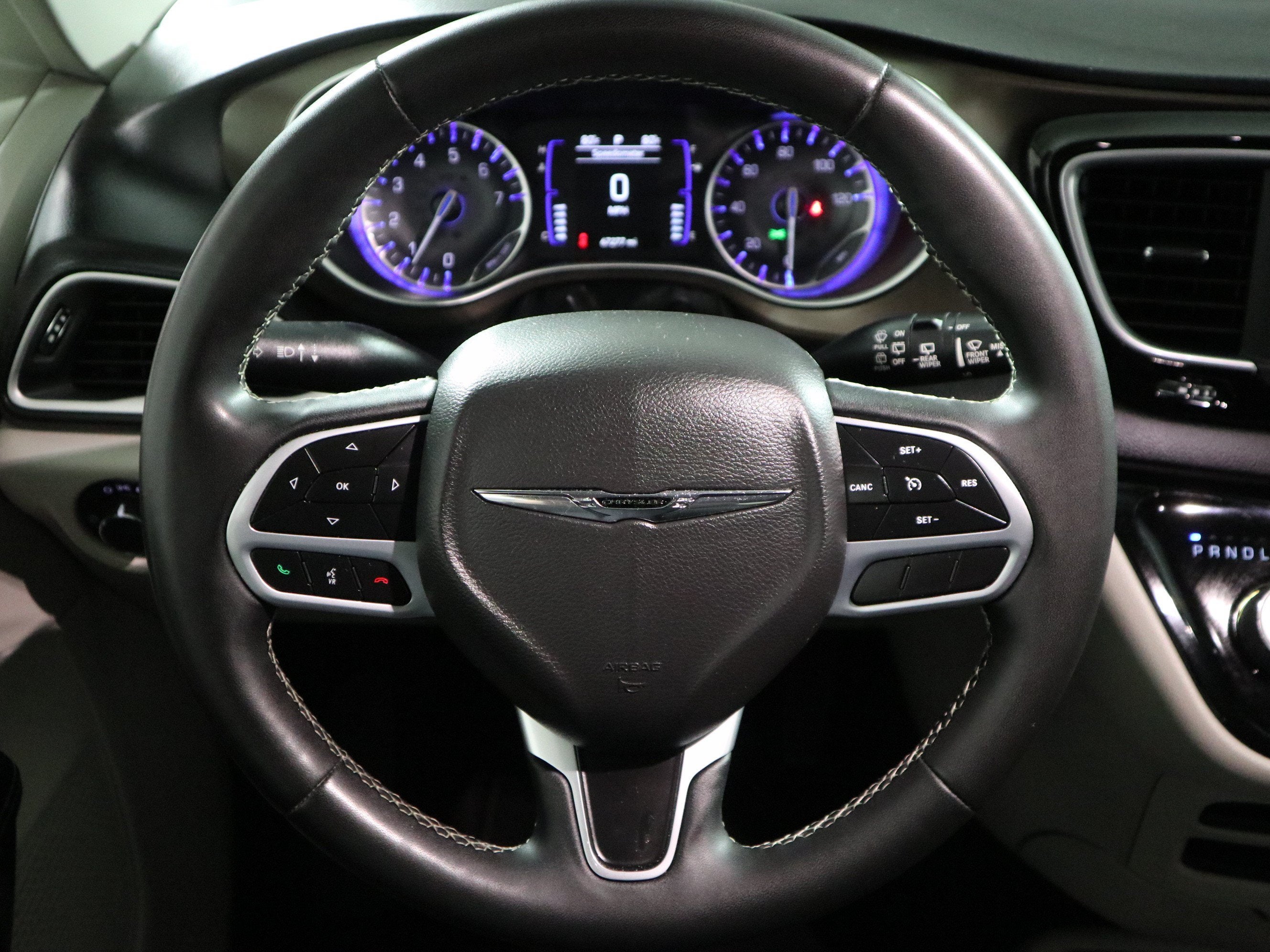 2022 Chrysler Voyager LX